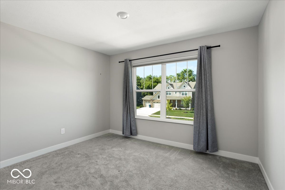 5453 Cloverdale Lane