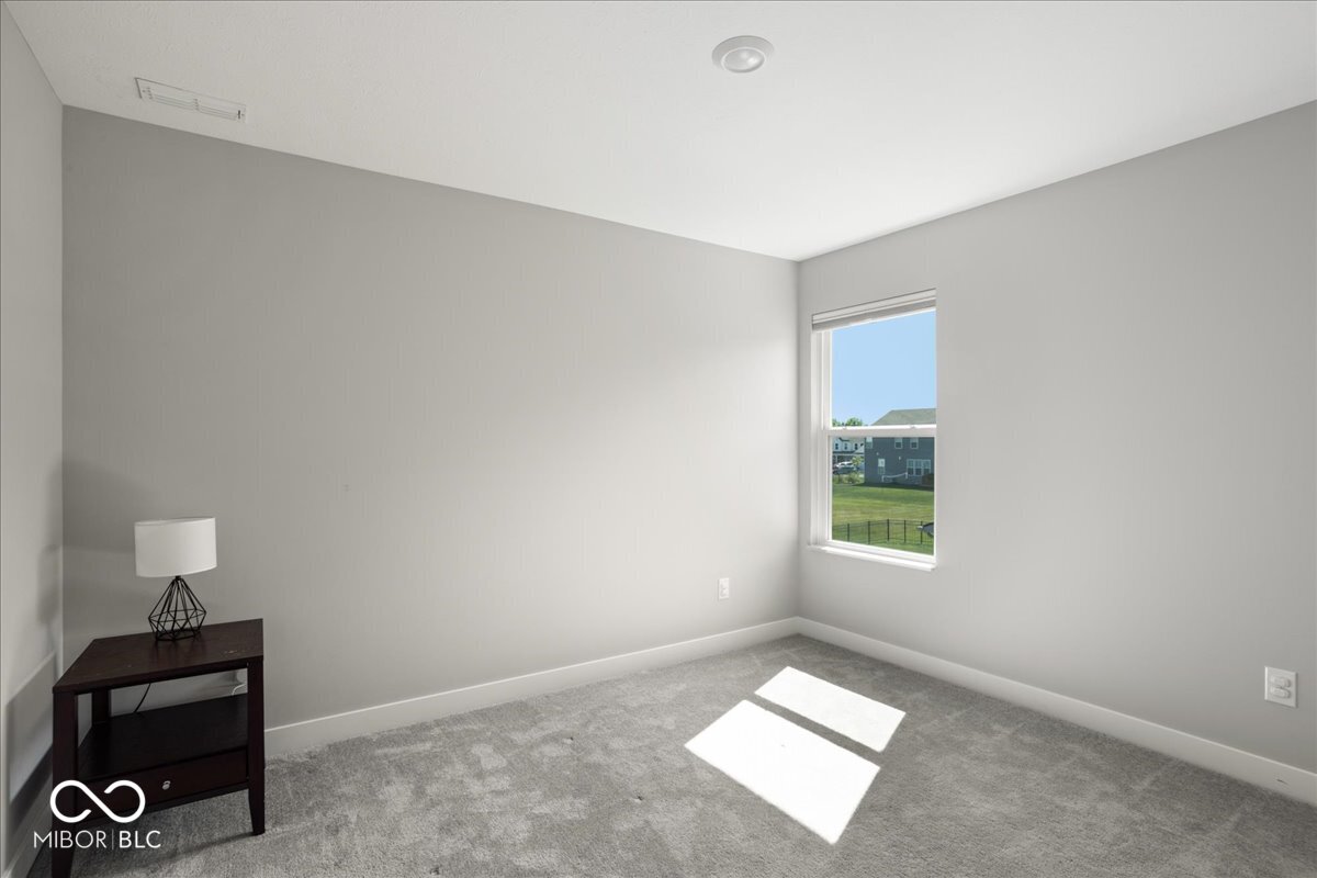 5453 Cloverdale Lane