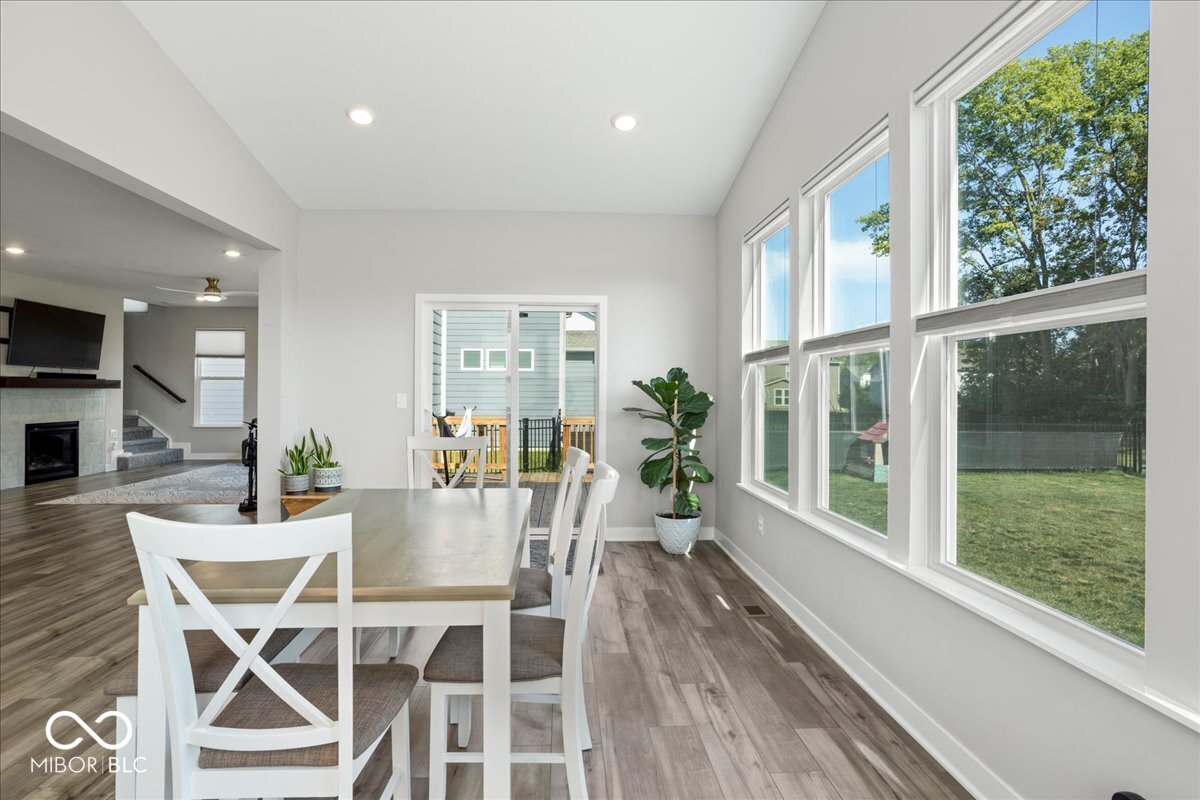 5453 Cloverdale Lane