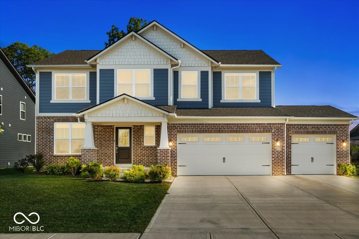 5453 Cloverdale Lane