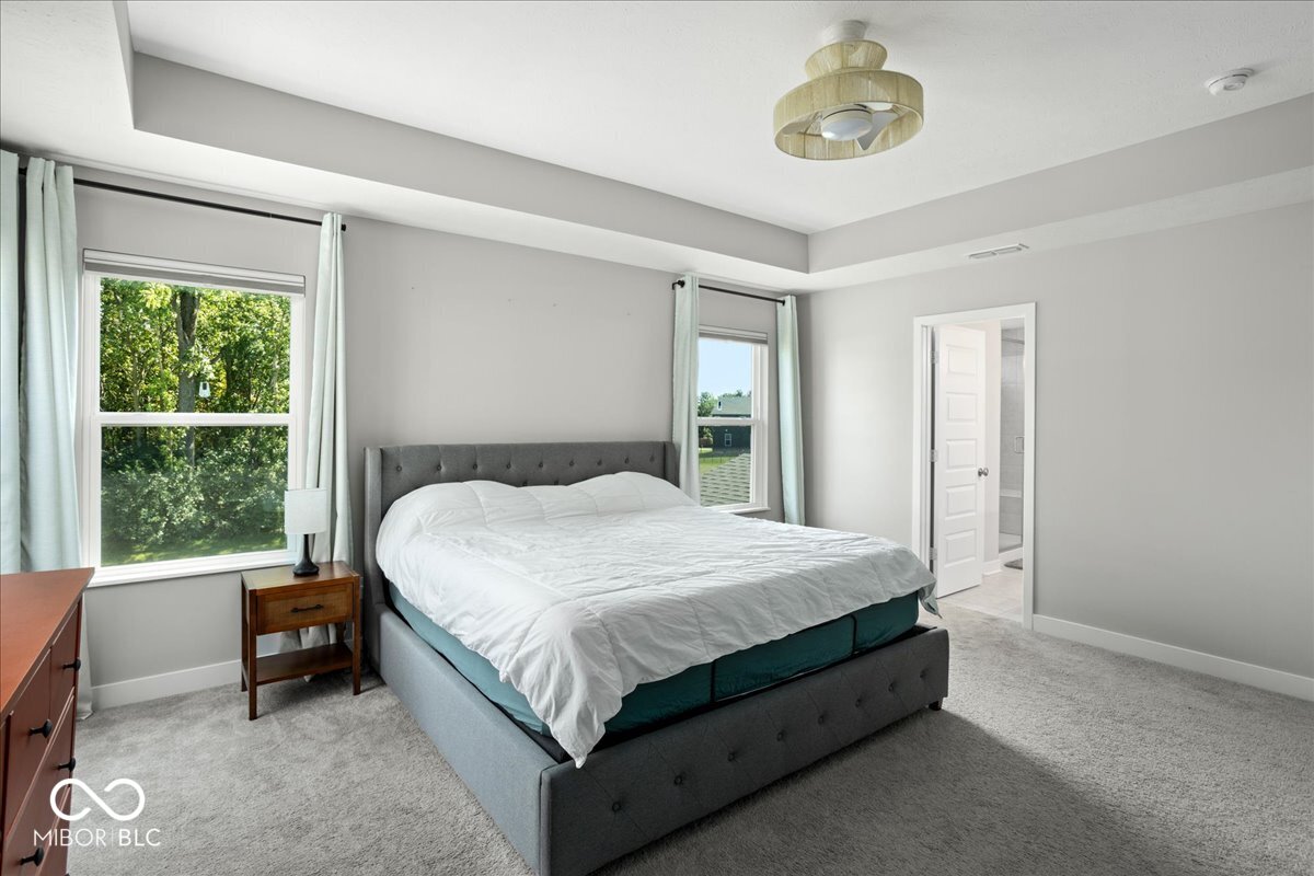 5453 Cloverdale Lane