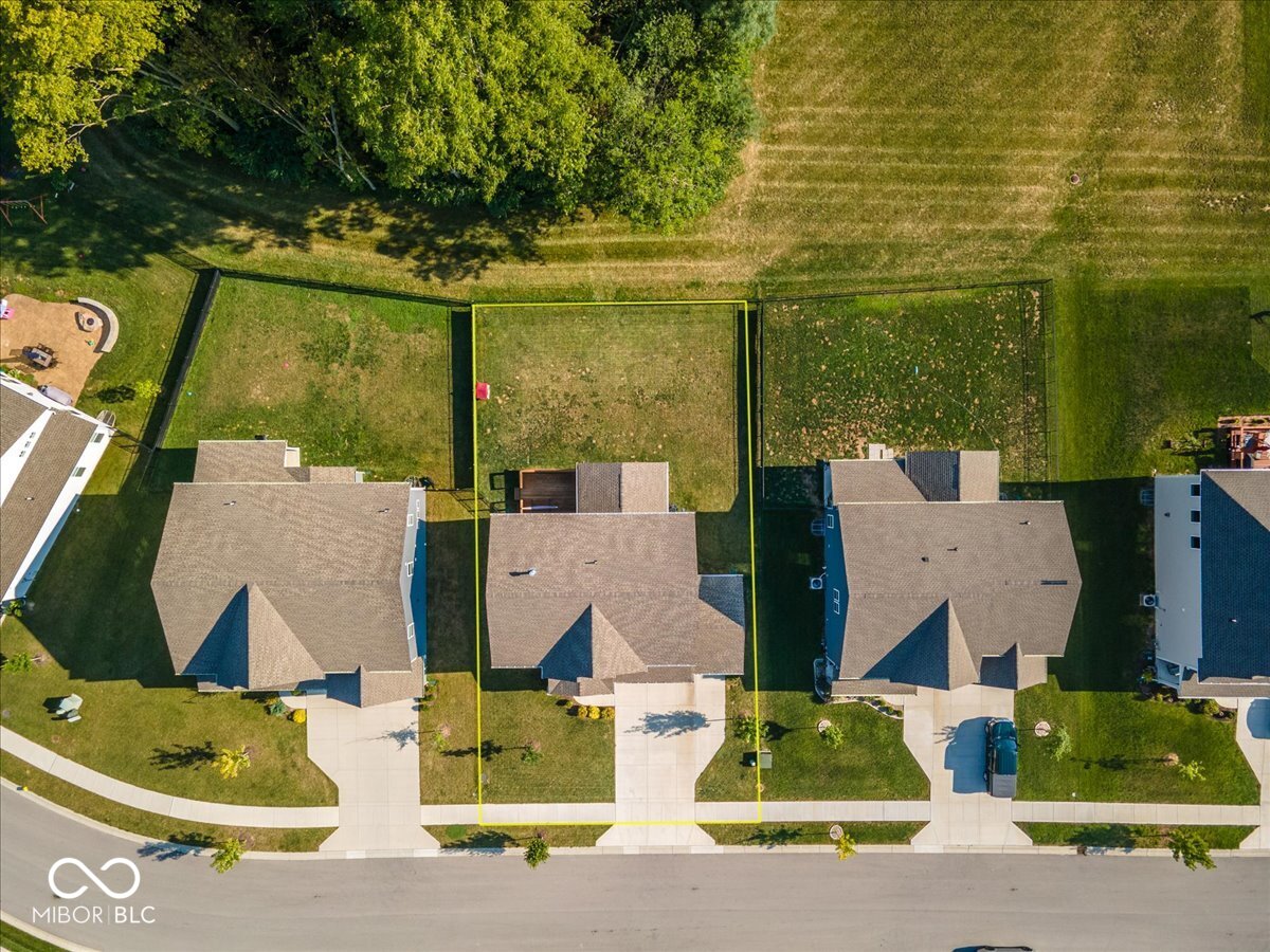 5453 Cloverdale Lane