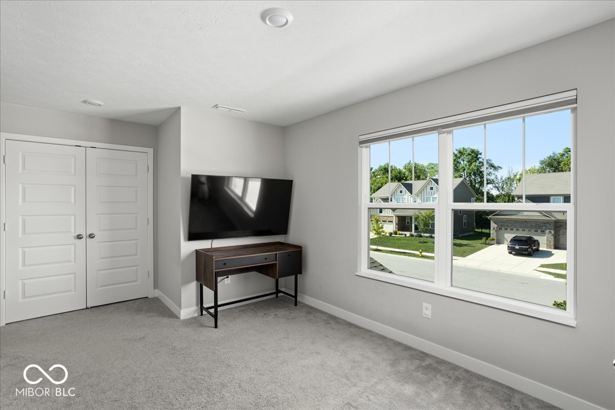 5453 Cloverdale Lane