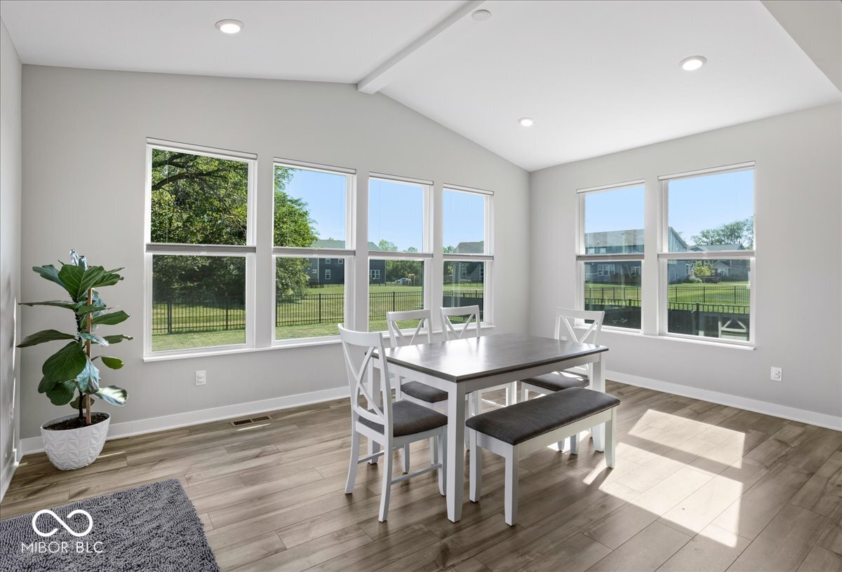 5453 Cloverdale Lane