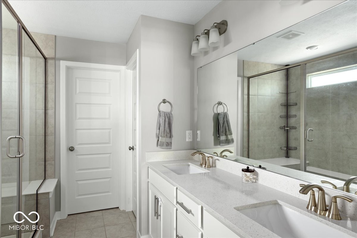 5453 Cloverdale Lane