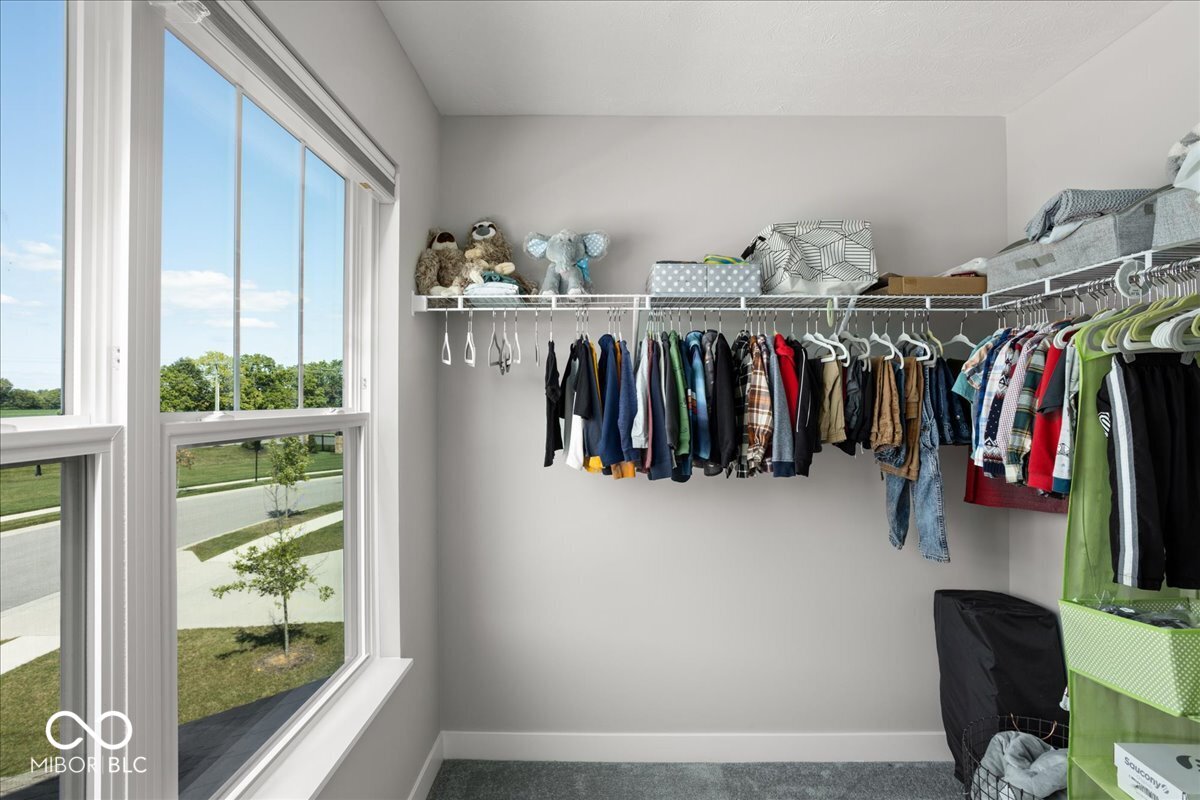 5453 Cloverdale Lane