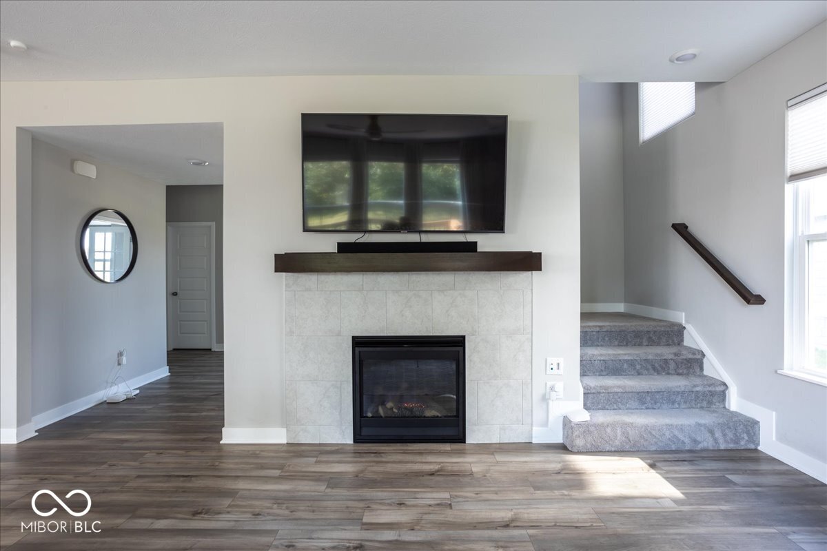 5453 Cloverdale Lane