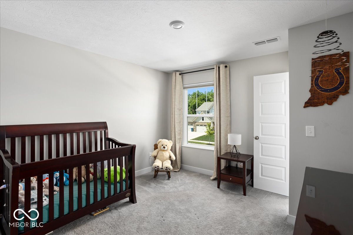 5453 Cloverdale Lane