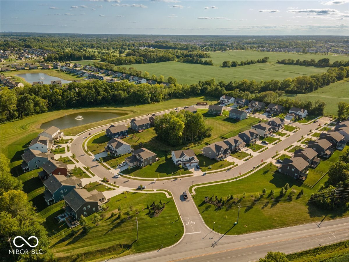 5453 Cloverdale Lane