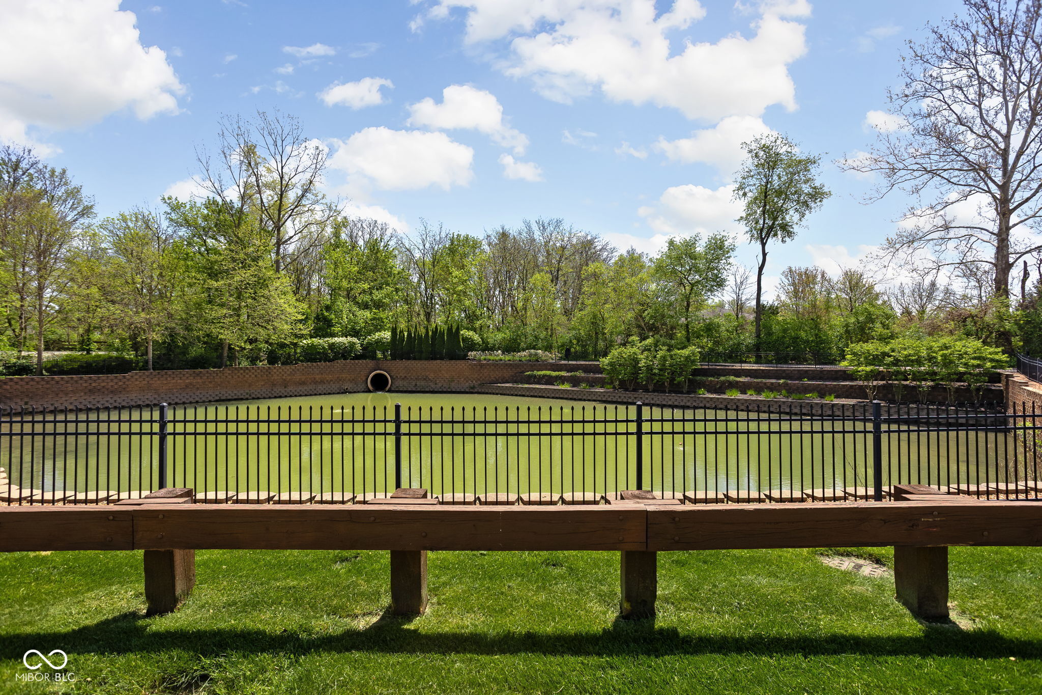 675 Greenford Trail N