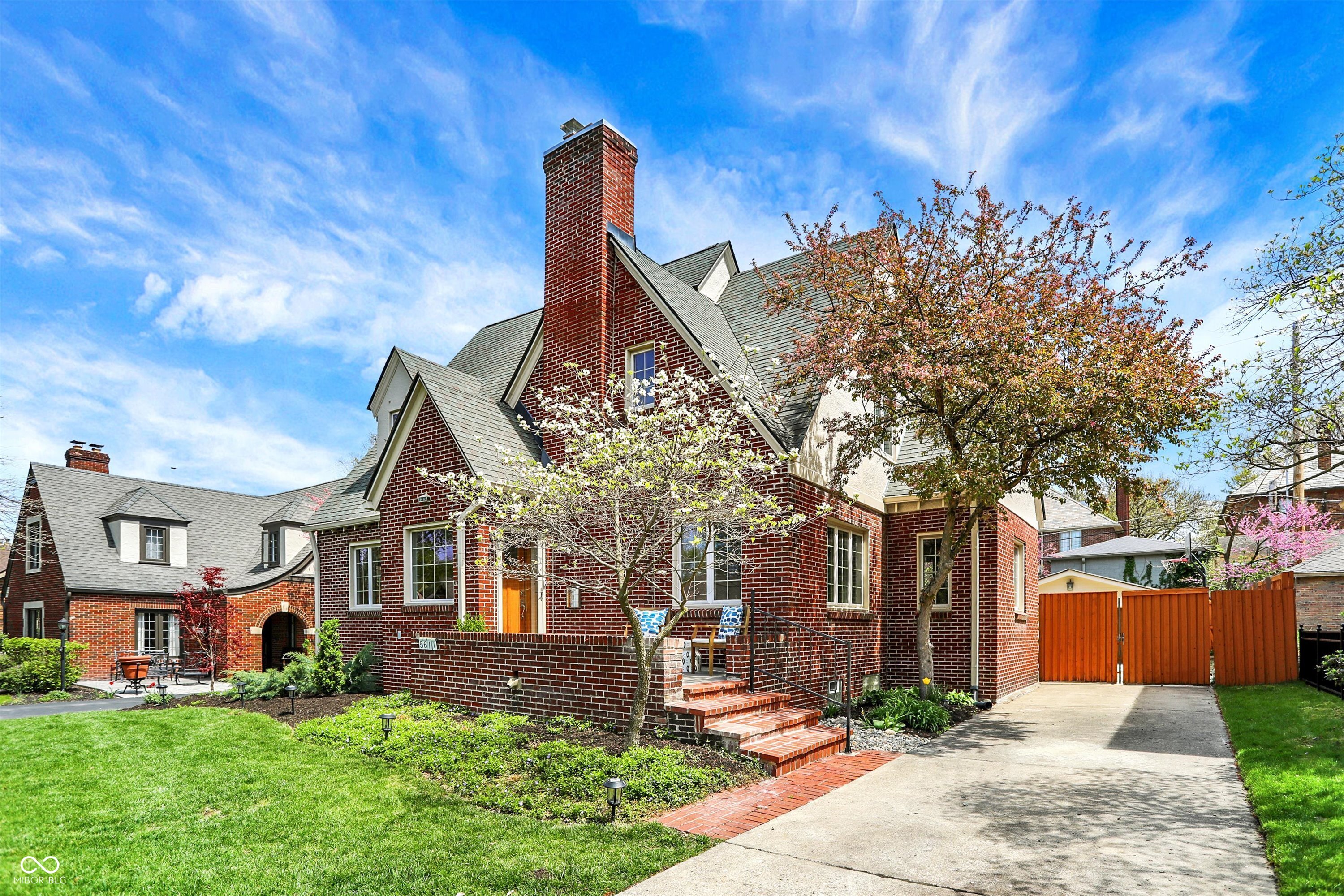 5611 N Delaware Street