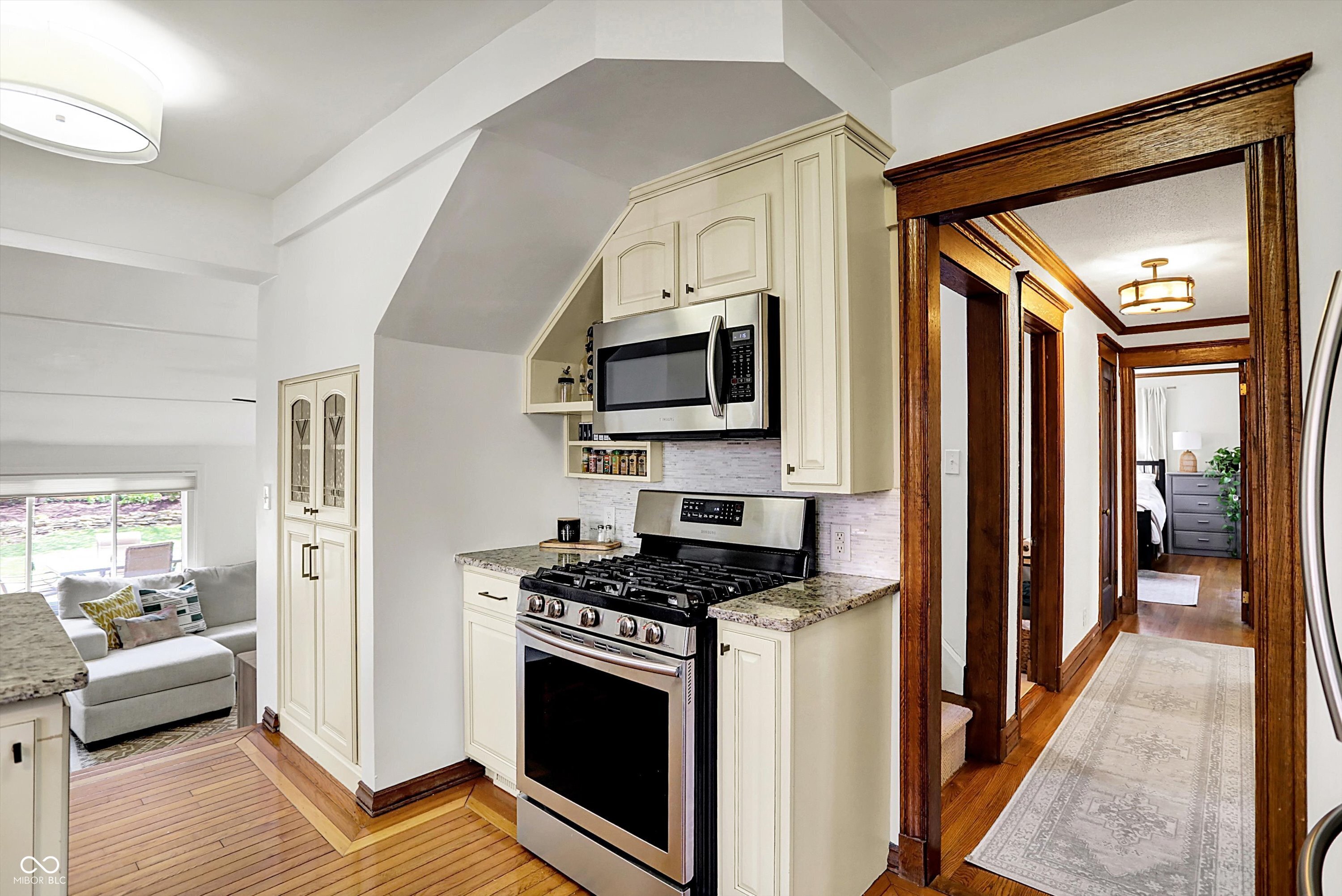 5611 N Delaware Street