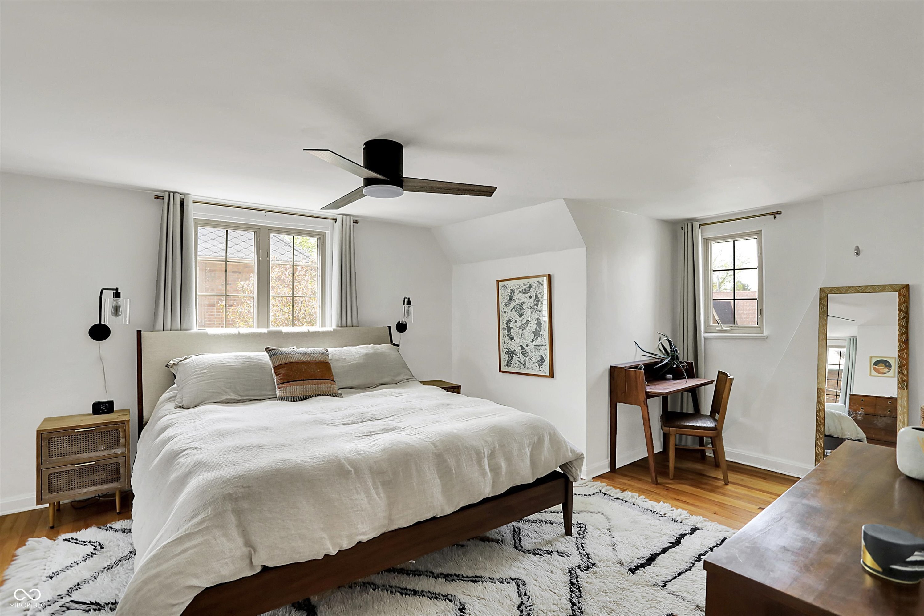 5611 N Delaware Street