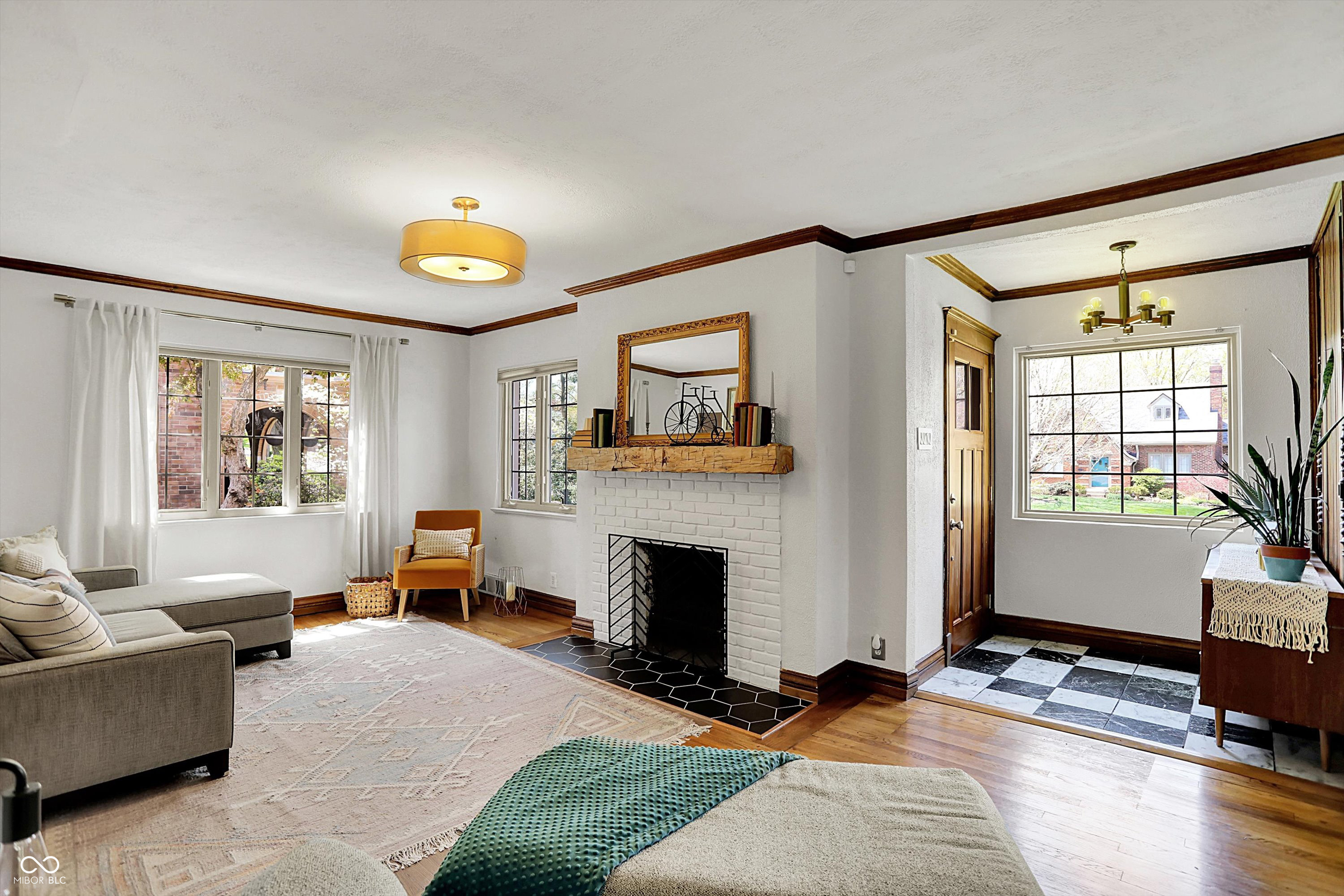 5611 N Delaware Street