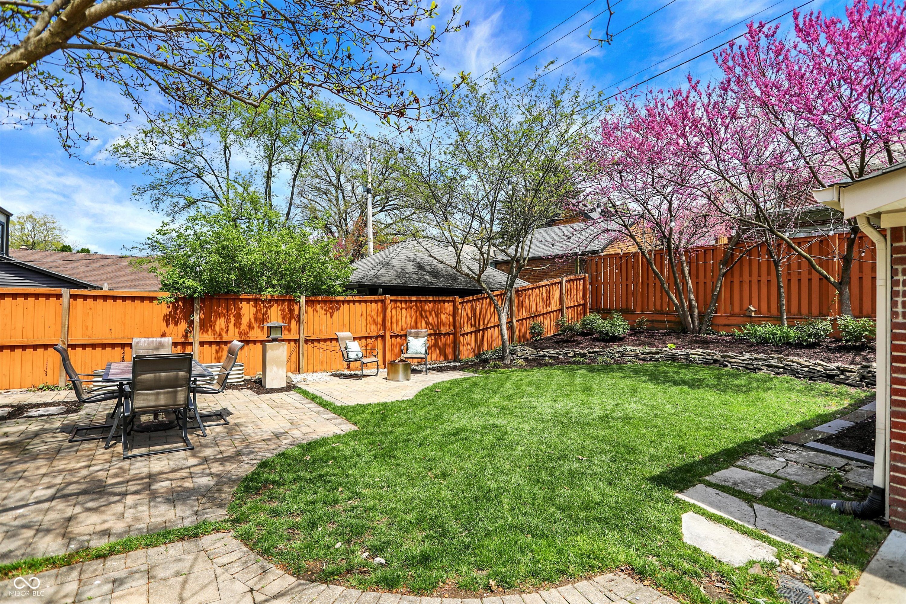 5611 N Delaware Street