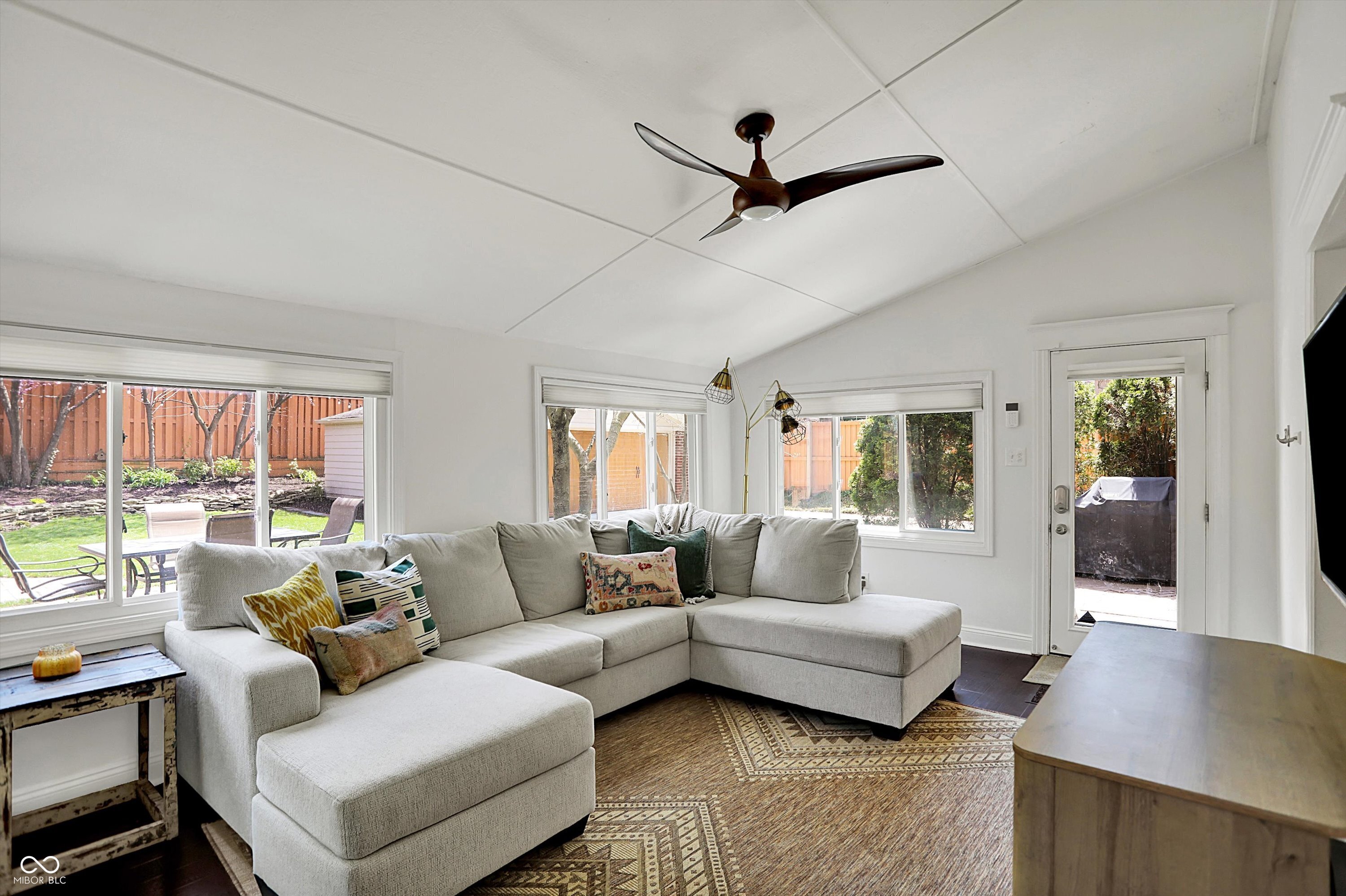 5611 N Delaware Street