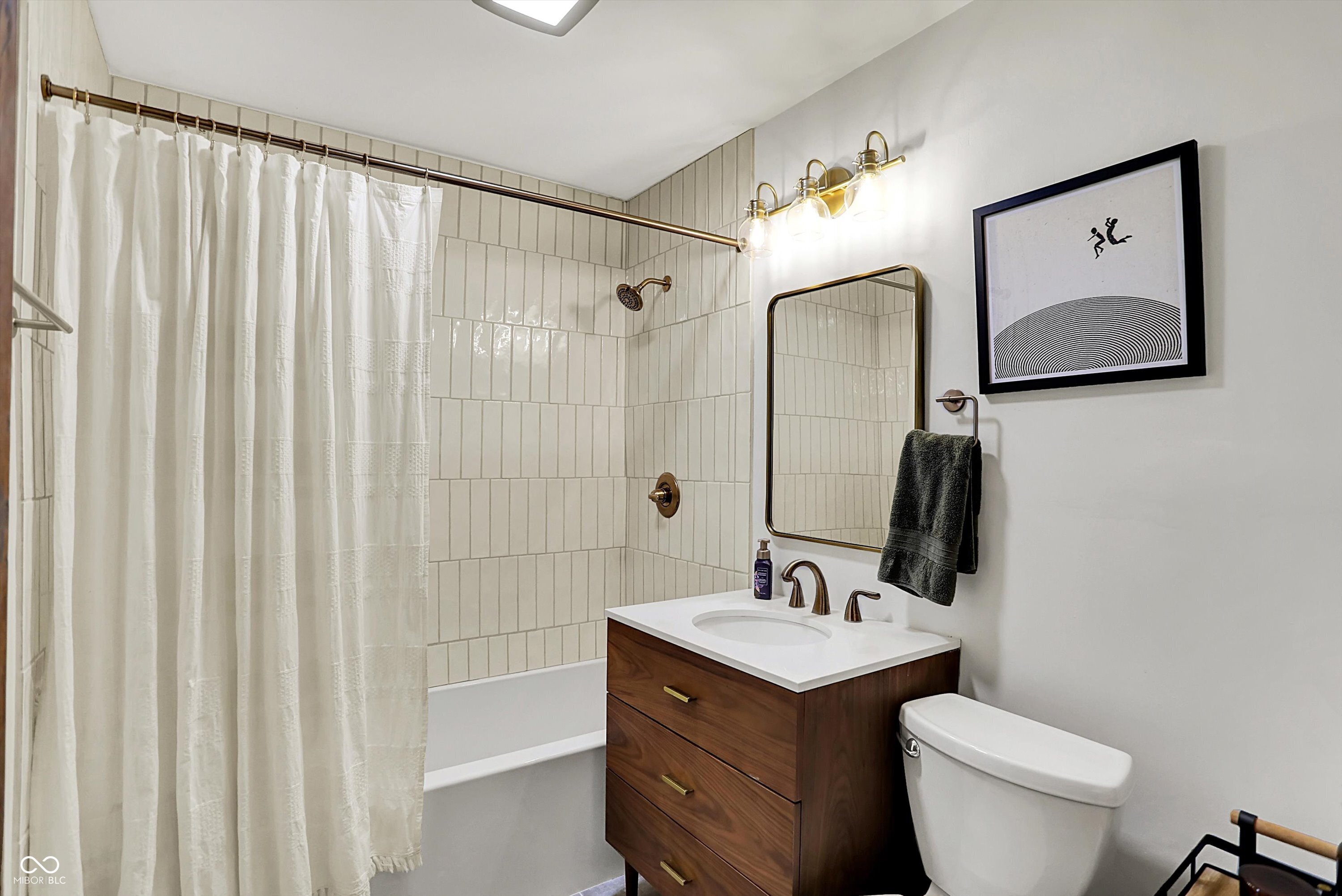 5611 N Delaware Street