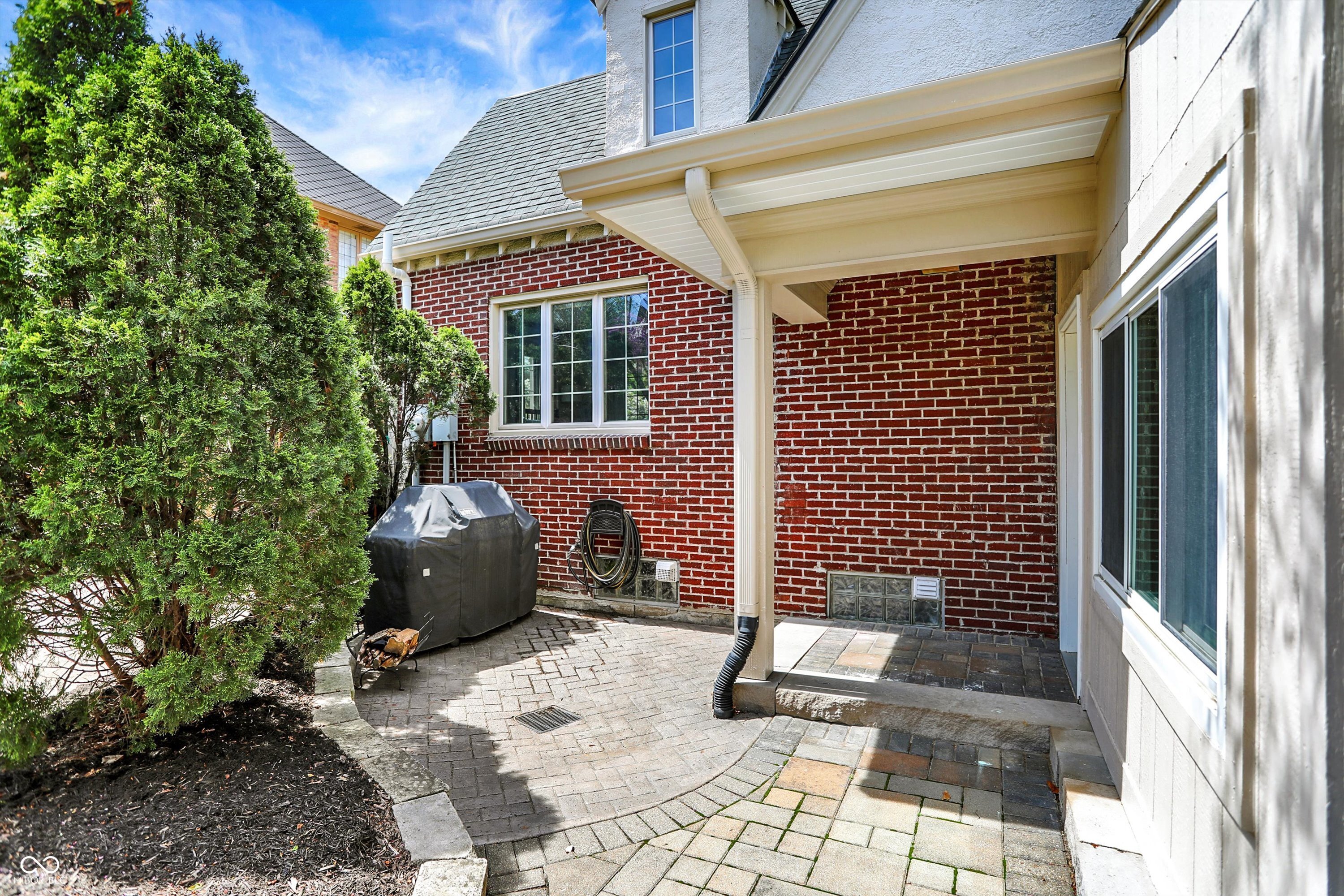 5611 N Delaware Street