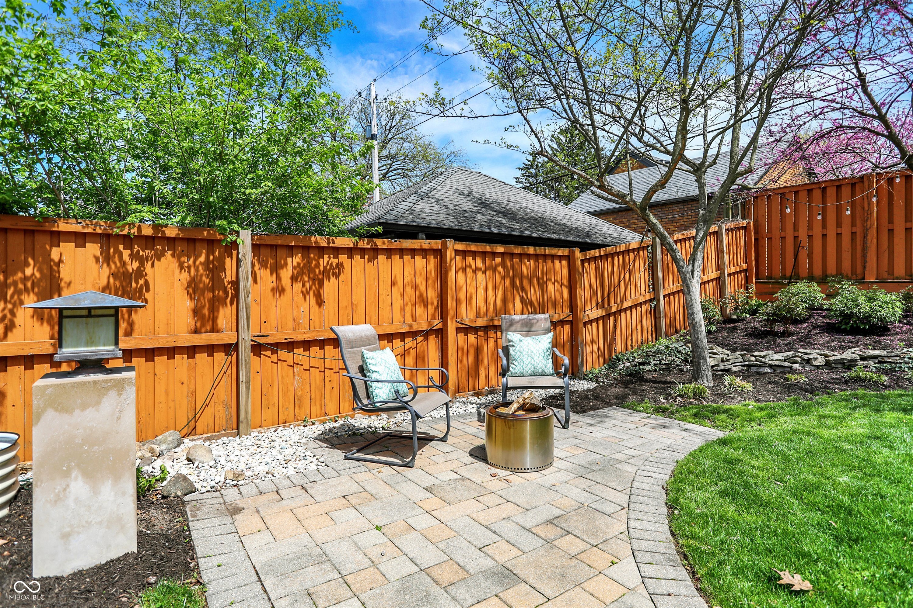 5611 N Delaware Street