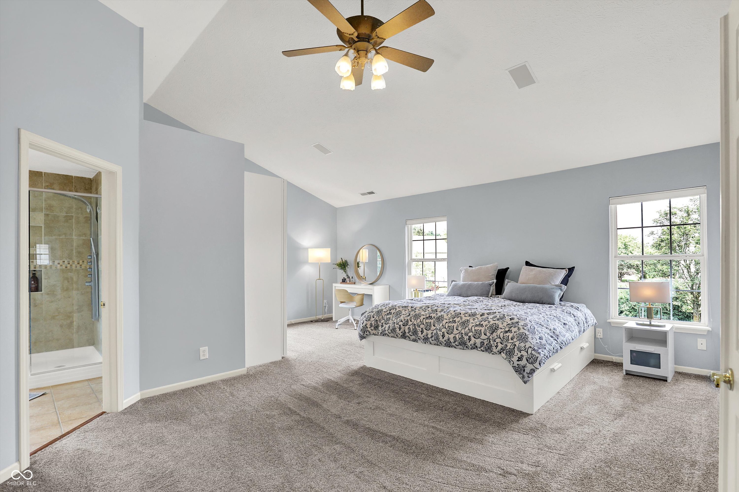 13757 Flintridge Pass