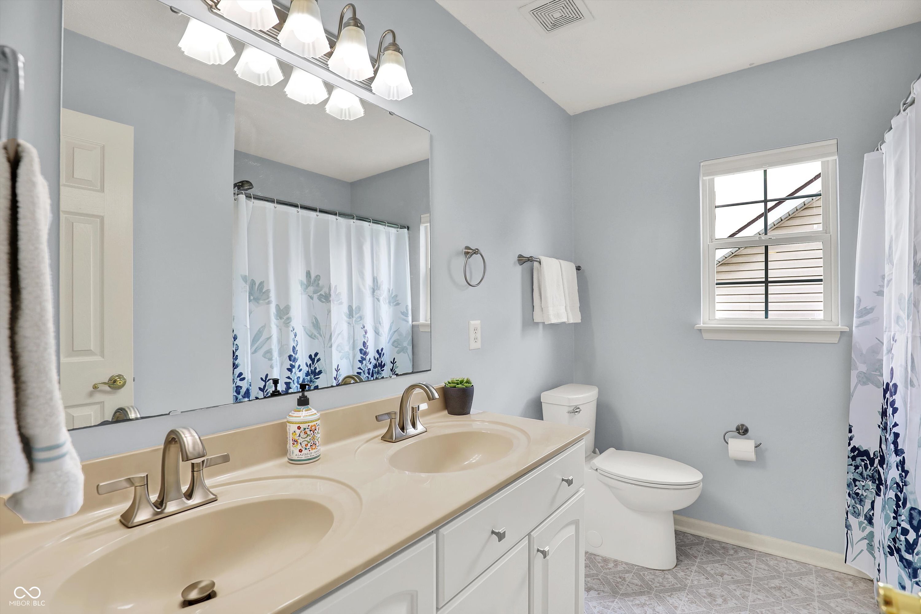 13757 Flintridge Pass