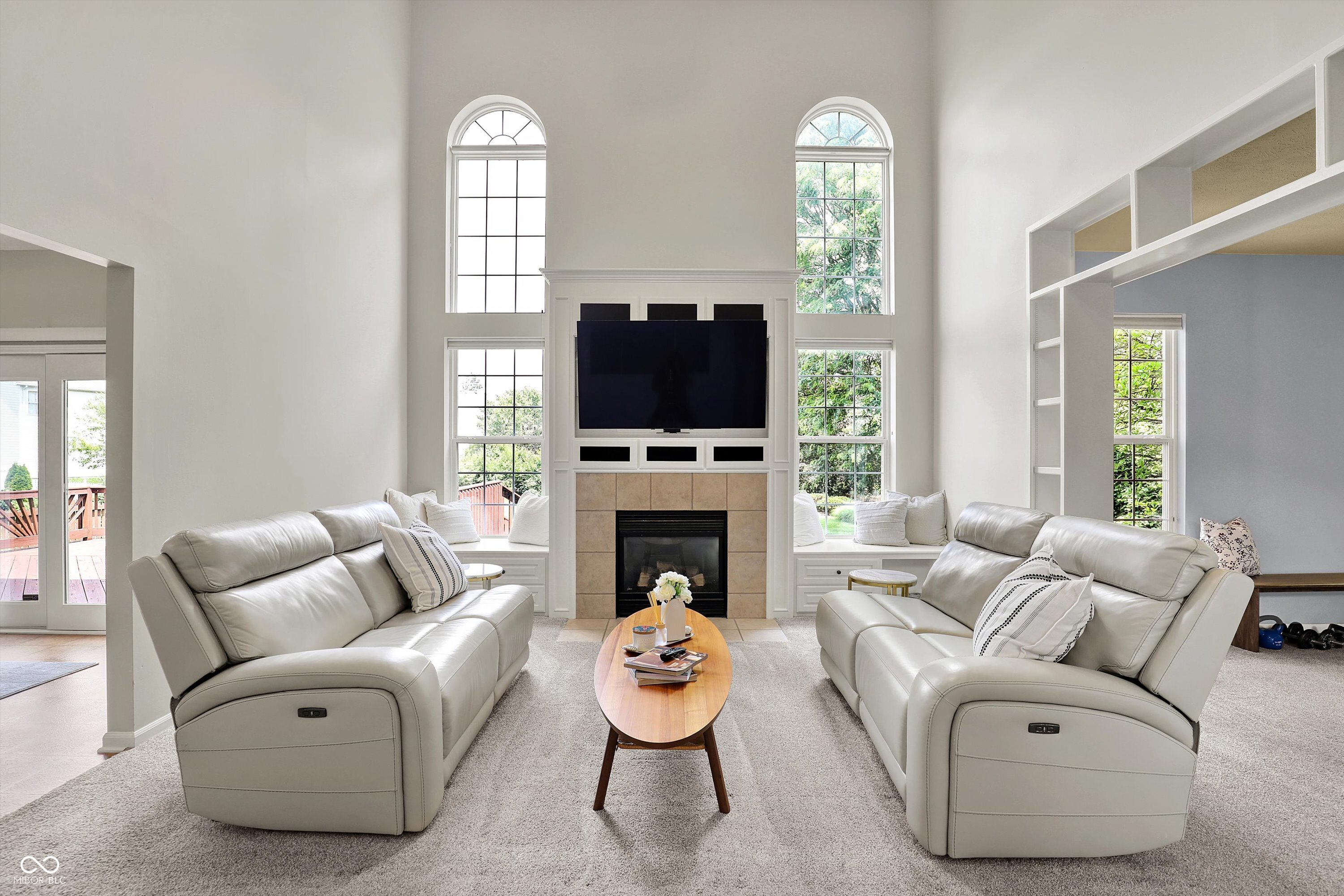 13757 Flintridge Pass