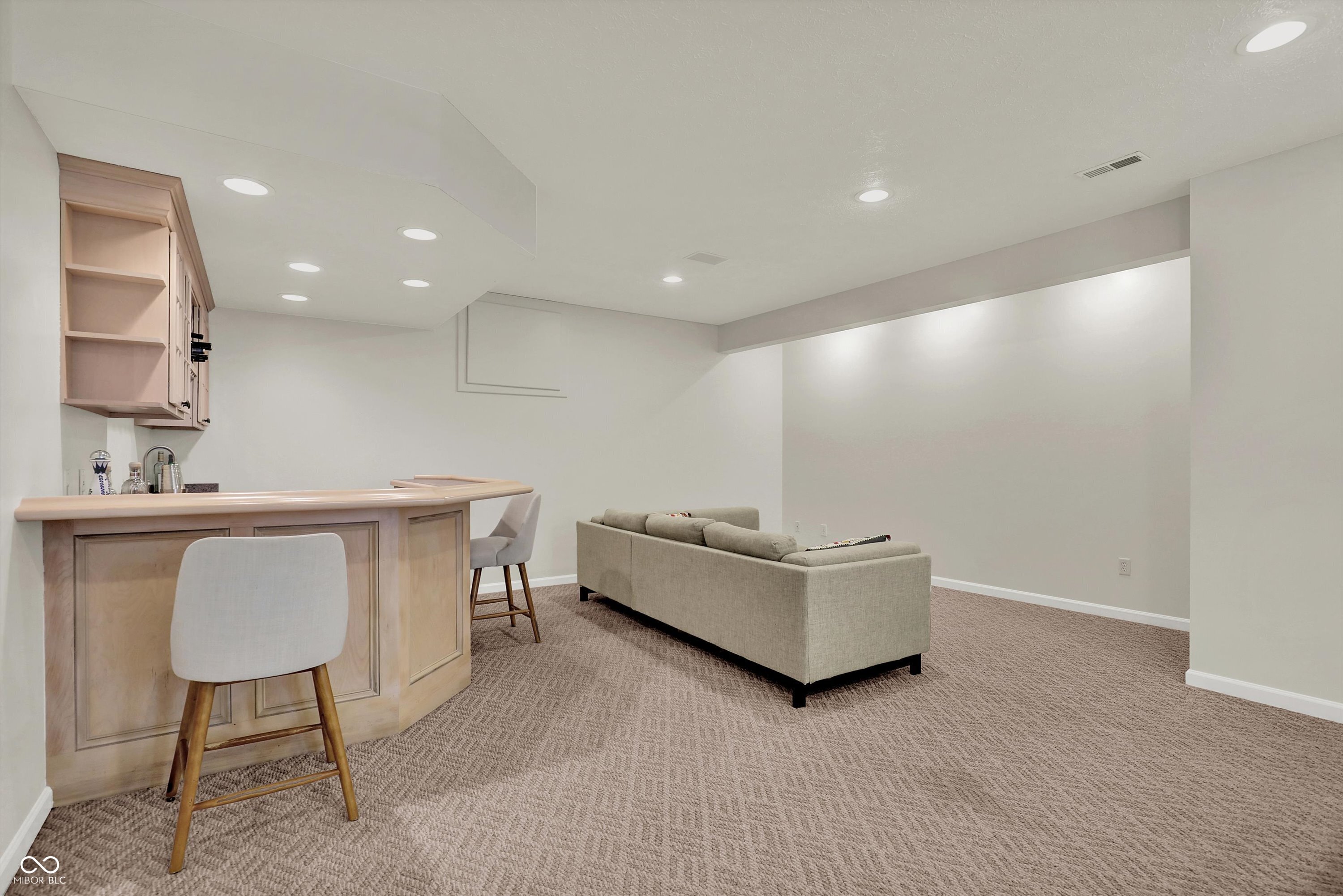 13757 Flintridge Pass