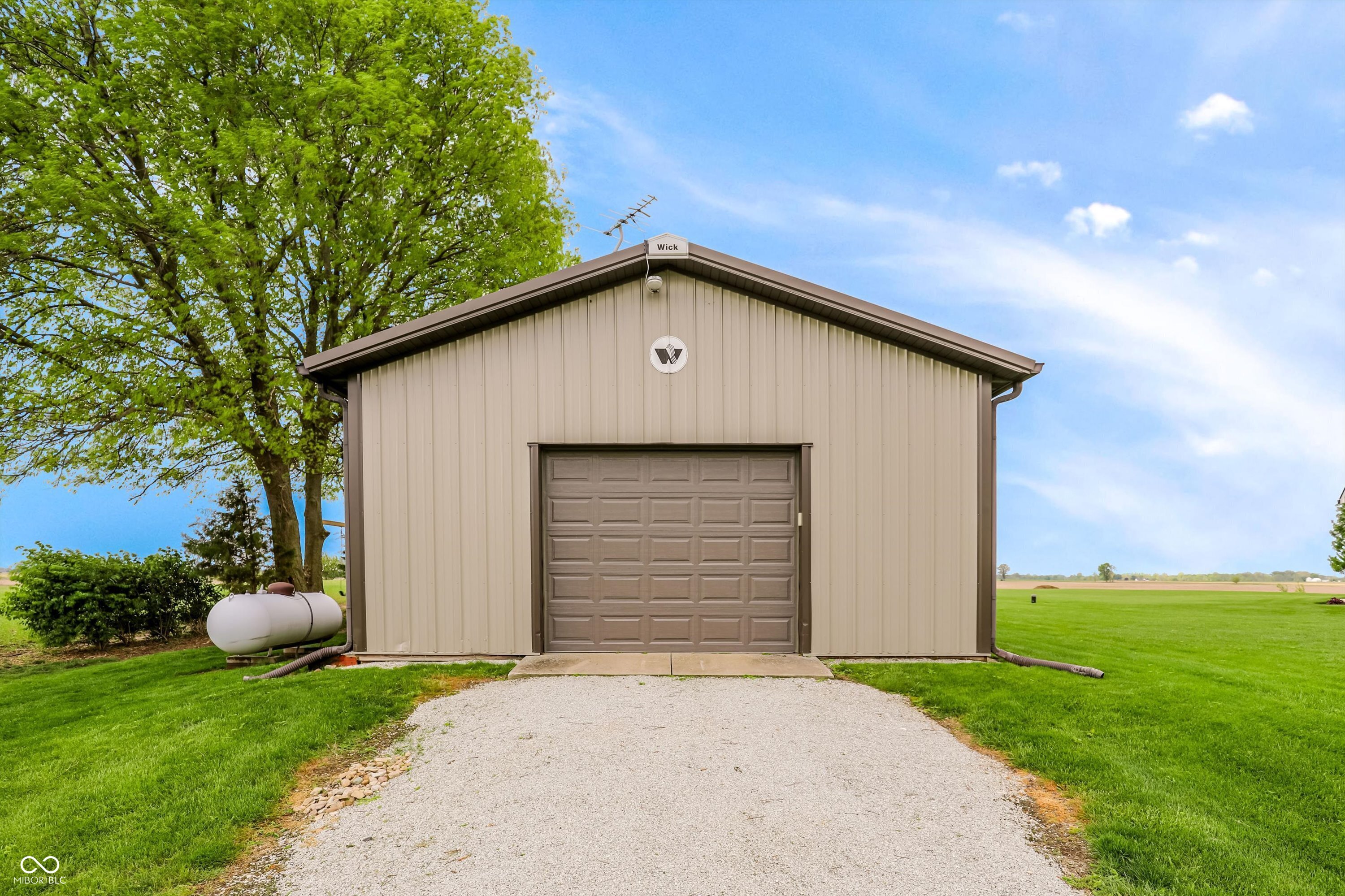4075 E State Road 44