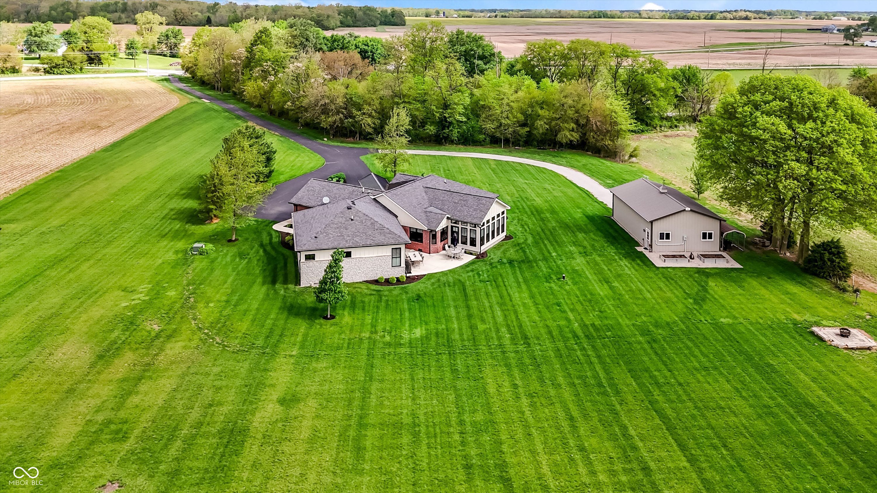 4075 E State Road 44