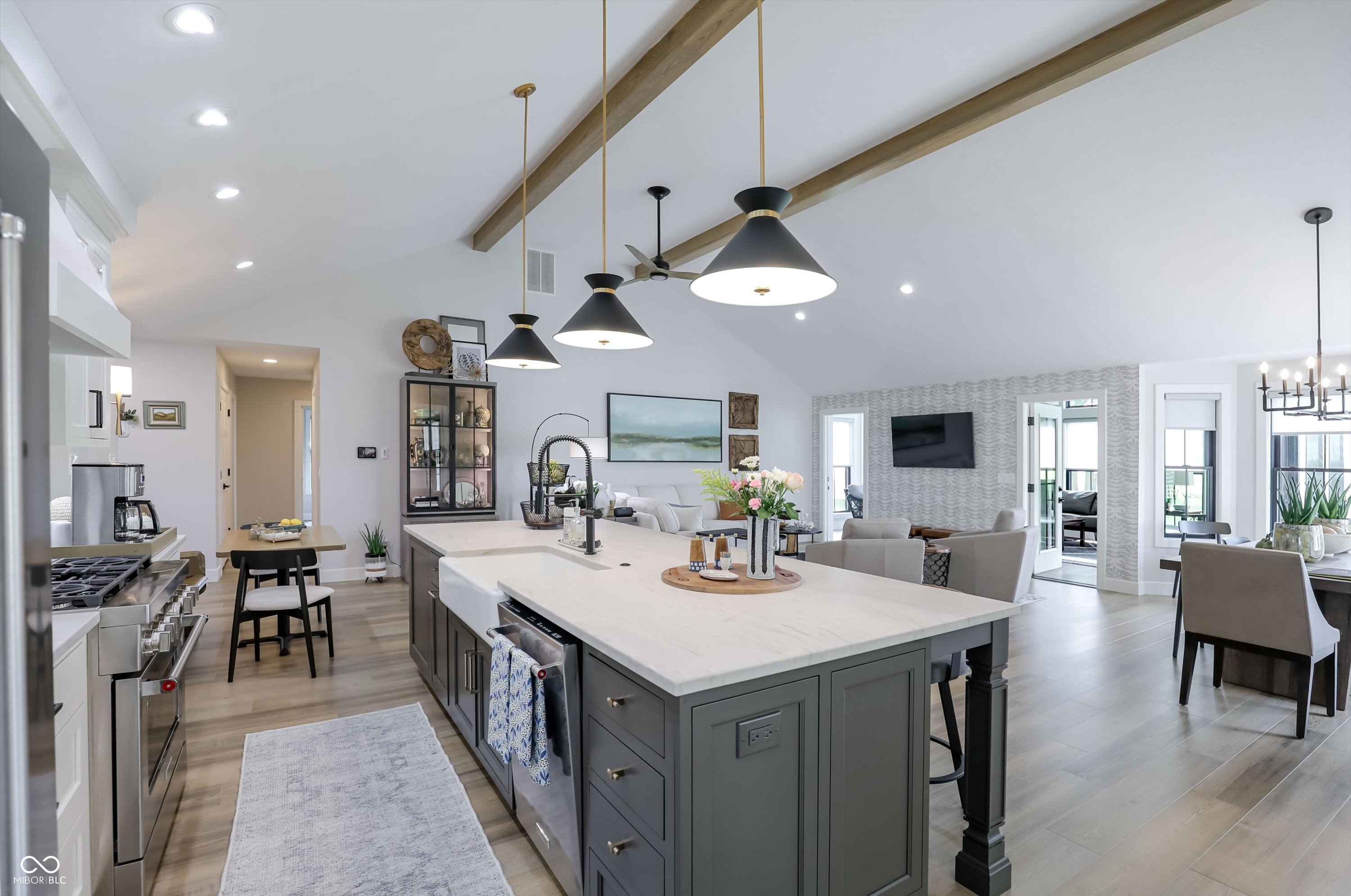 4075 E State Road 44