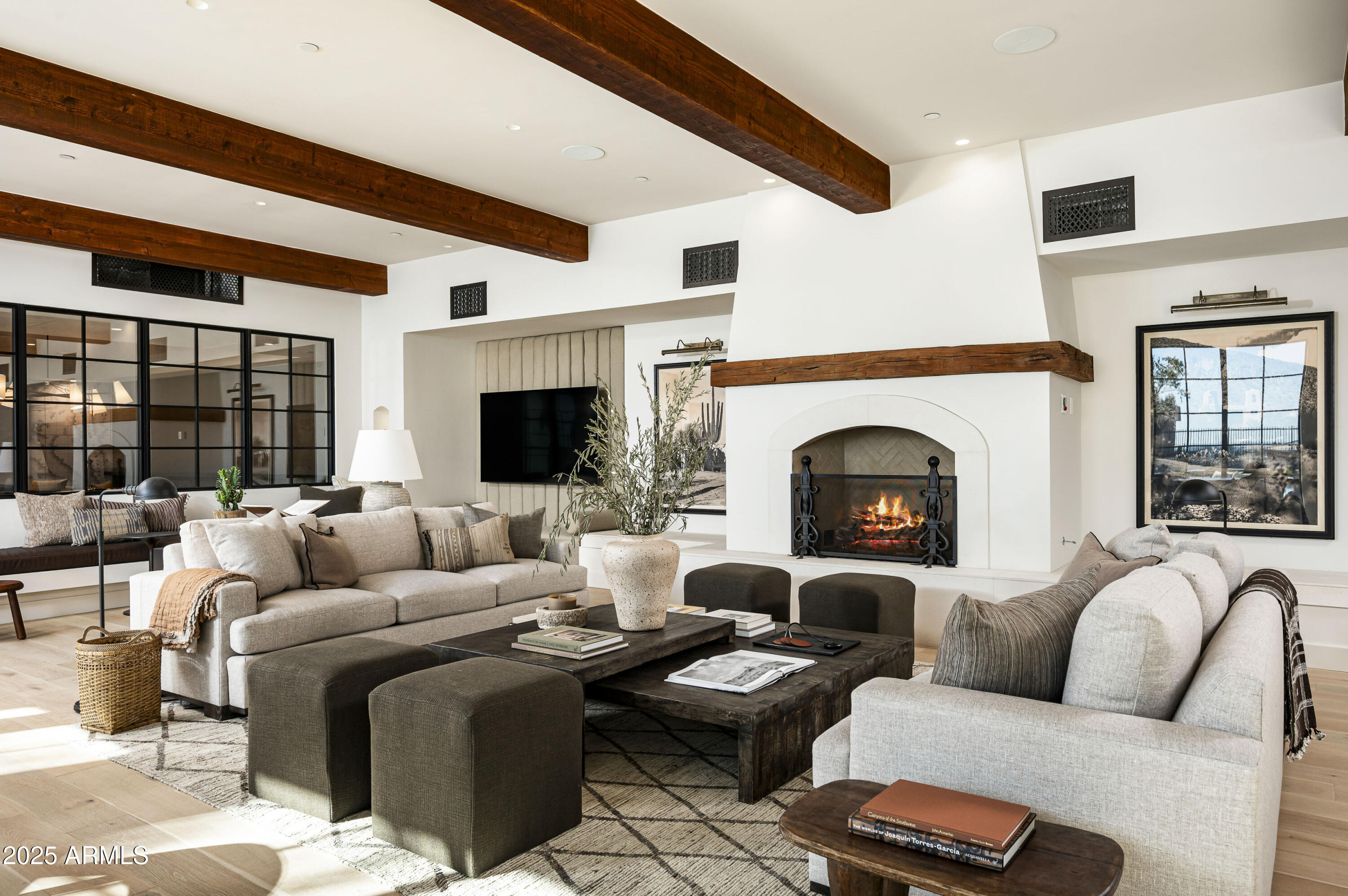 5000 N Camelback Ridge Road, 410