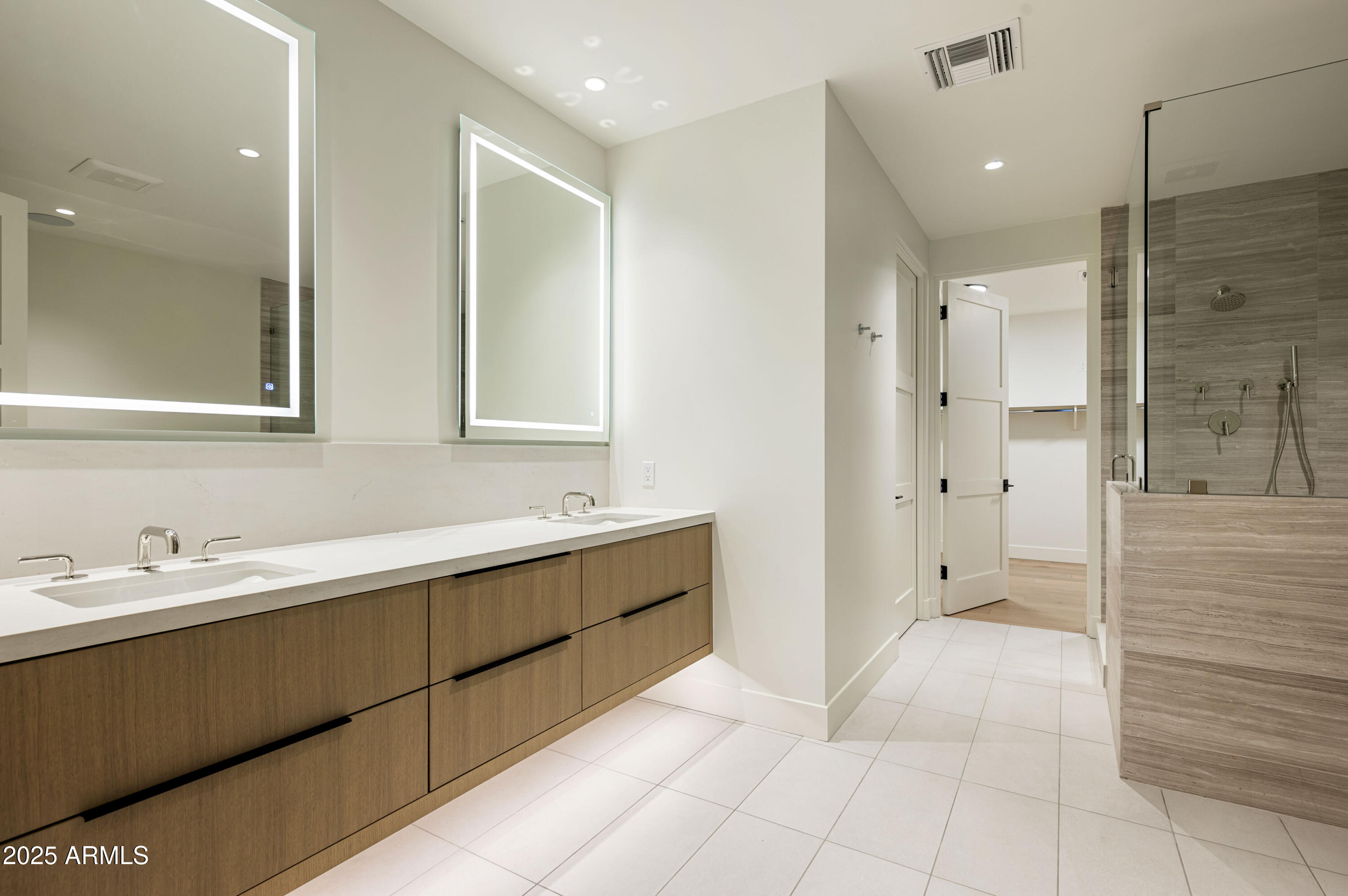 5000 N Camelback Ridge Road, 410