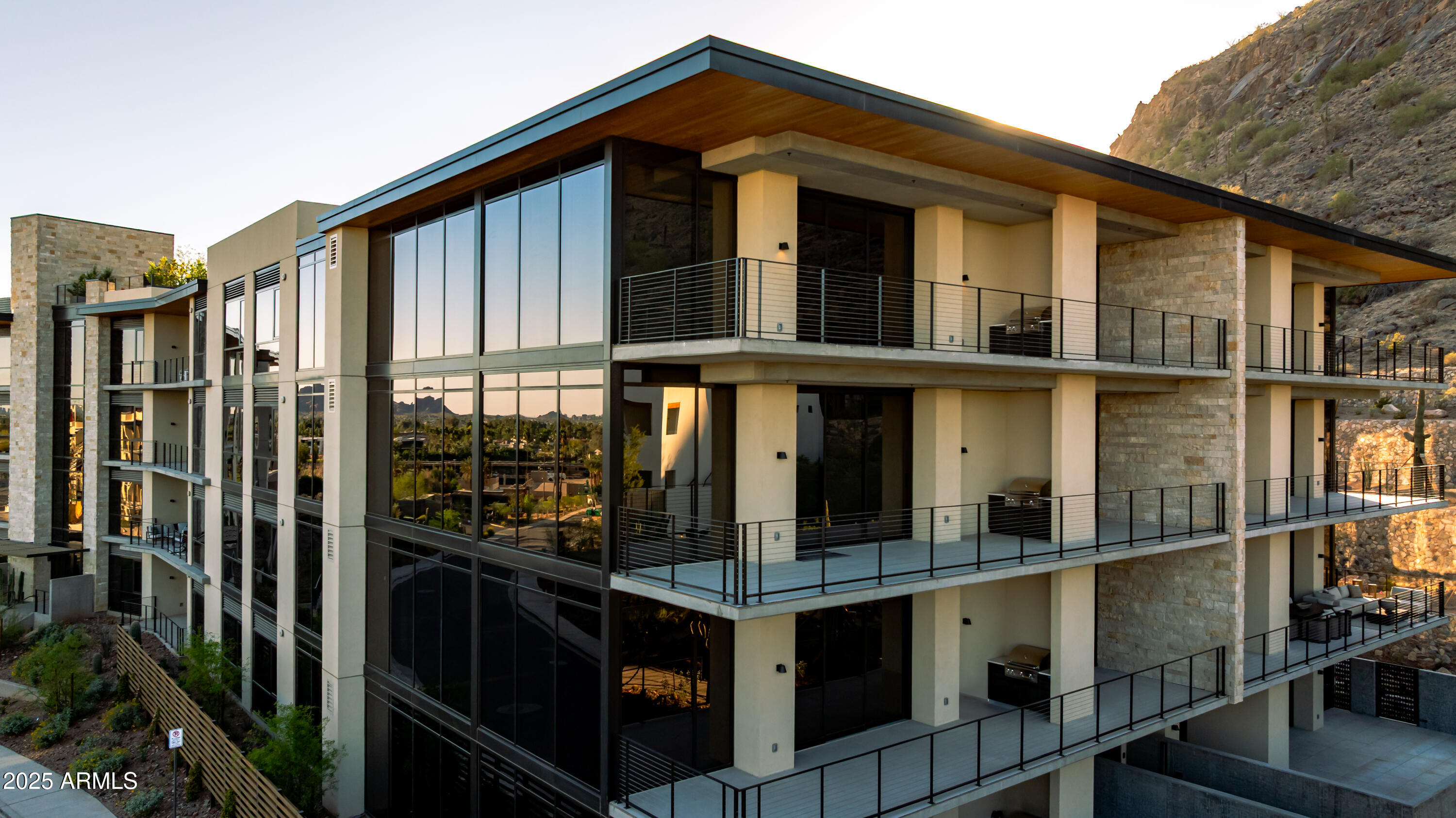 5000 N Camelback Ridge Road, 410