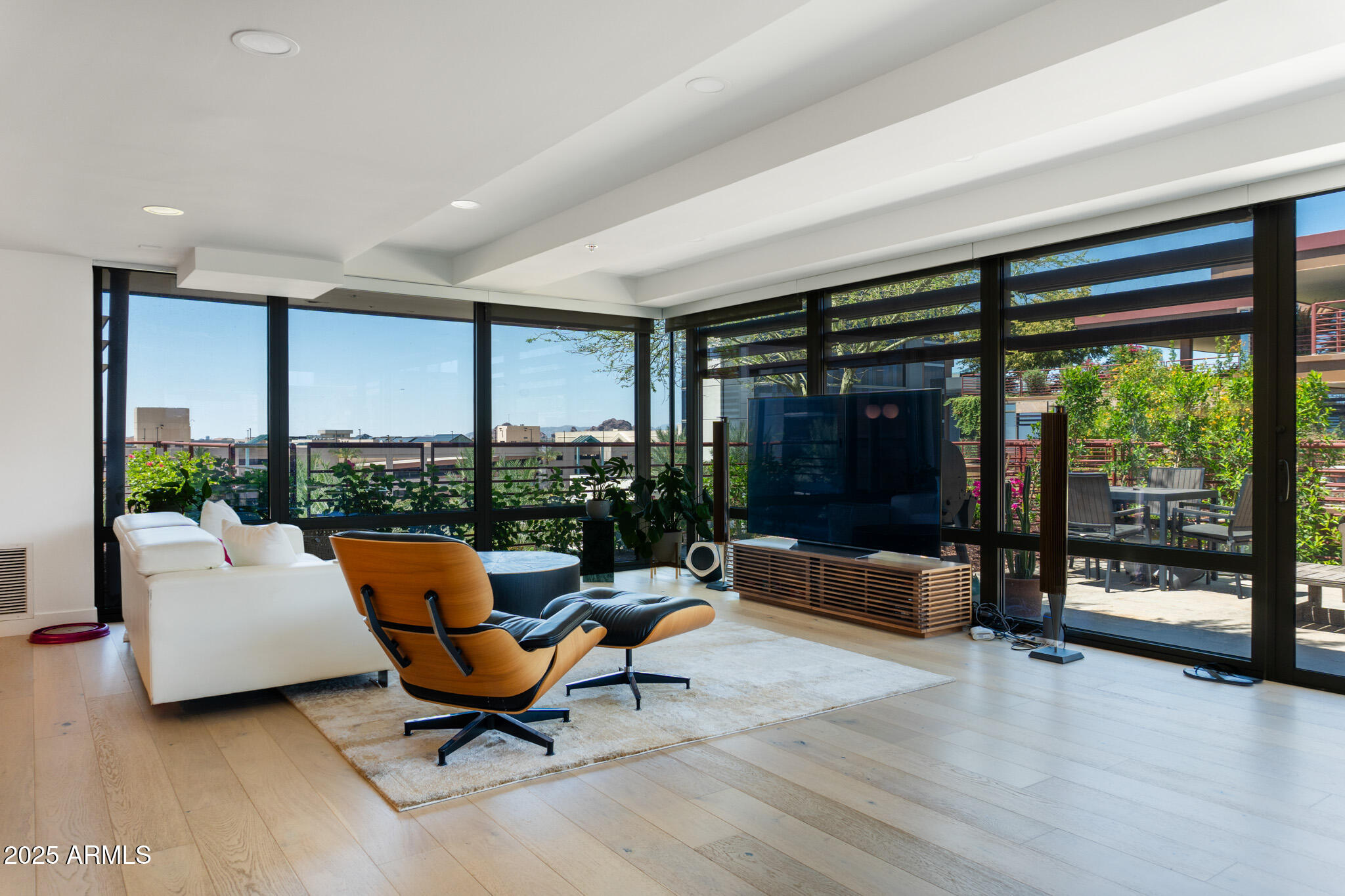 7147 E RANCHO VISTA Drive, 6002