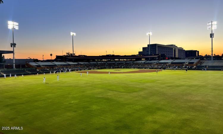 8701 E COLUMBUS Avenue