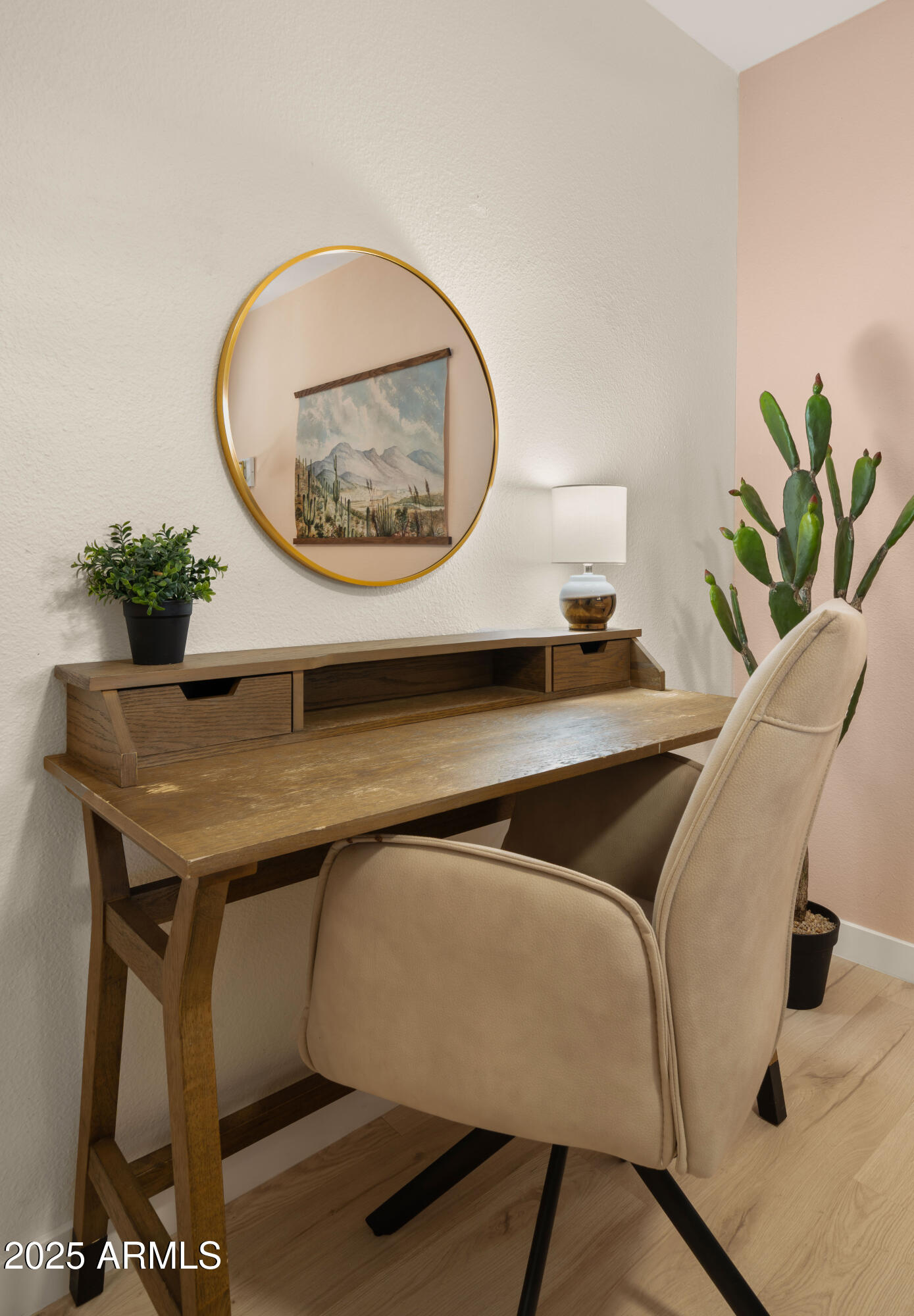 8701 E COLUMBUS Avenue