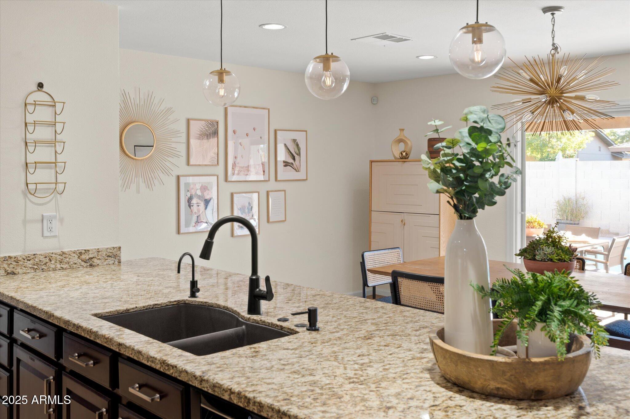 8701 E COLUMBUS Avenue