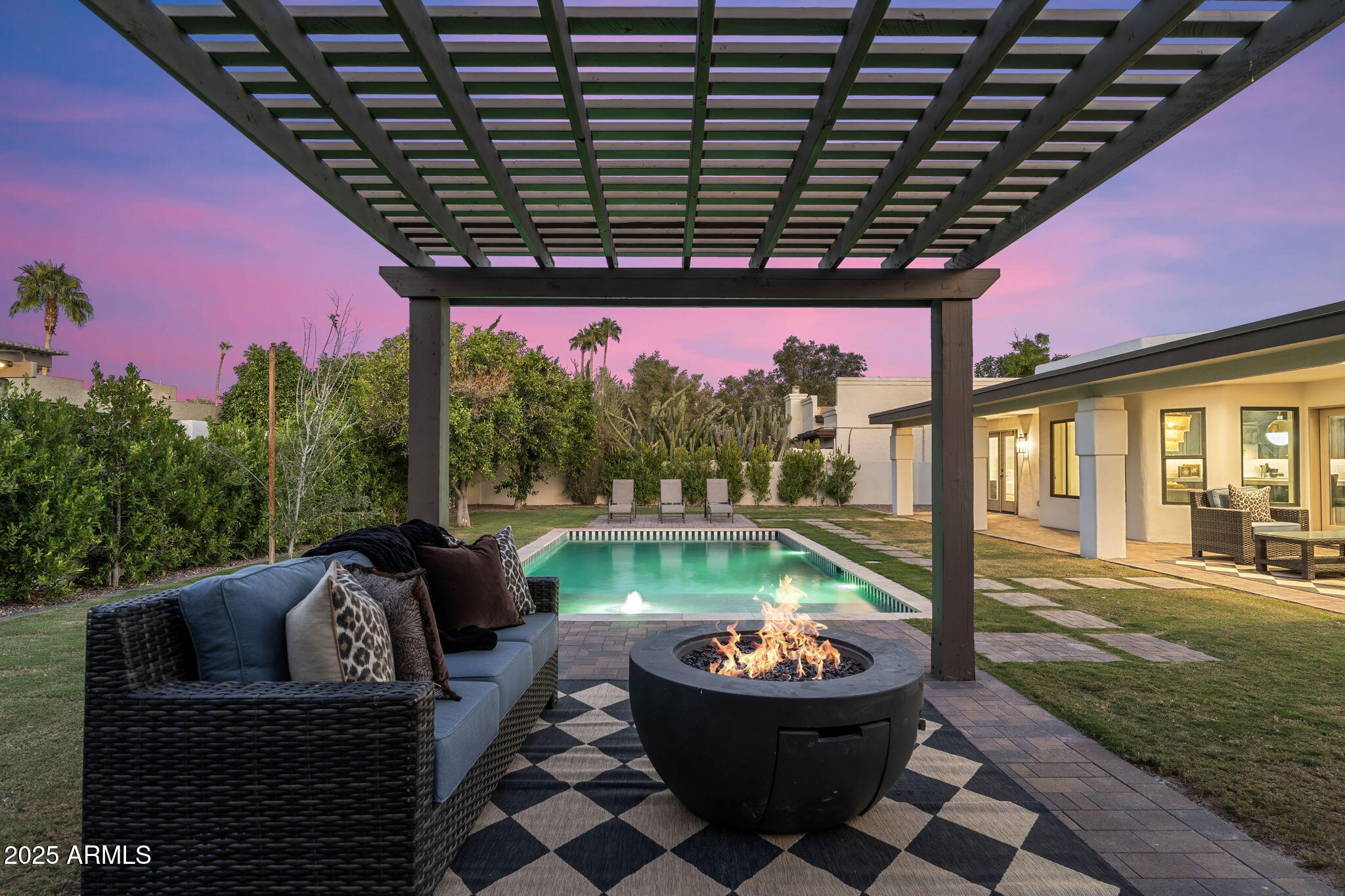 8014 E Del Tesoro Drive