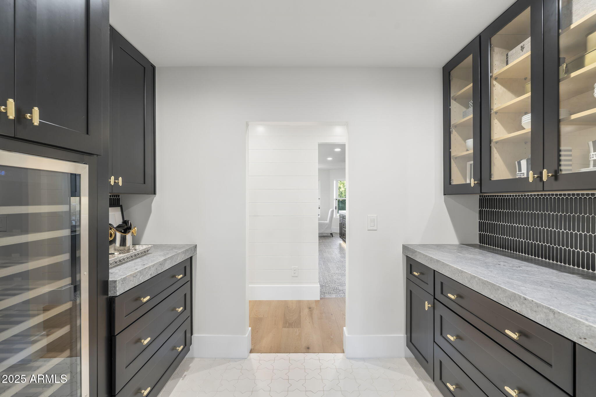 8014 E Del Tesoro Drive