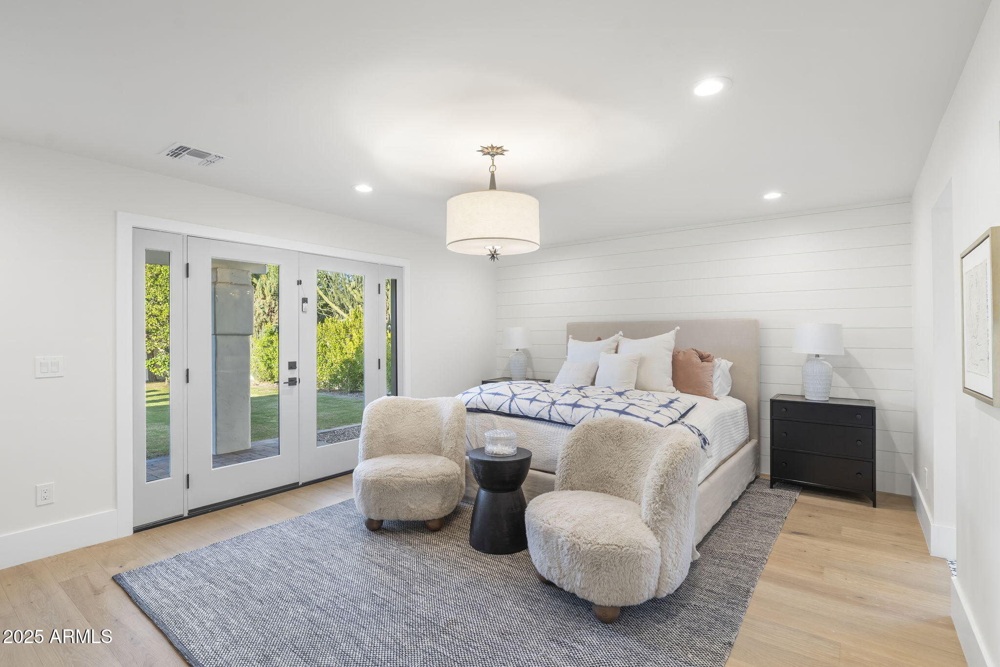 8014 E Del Tesoro Drive