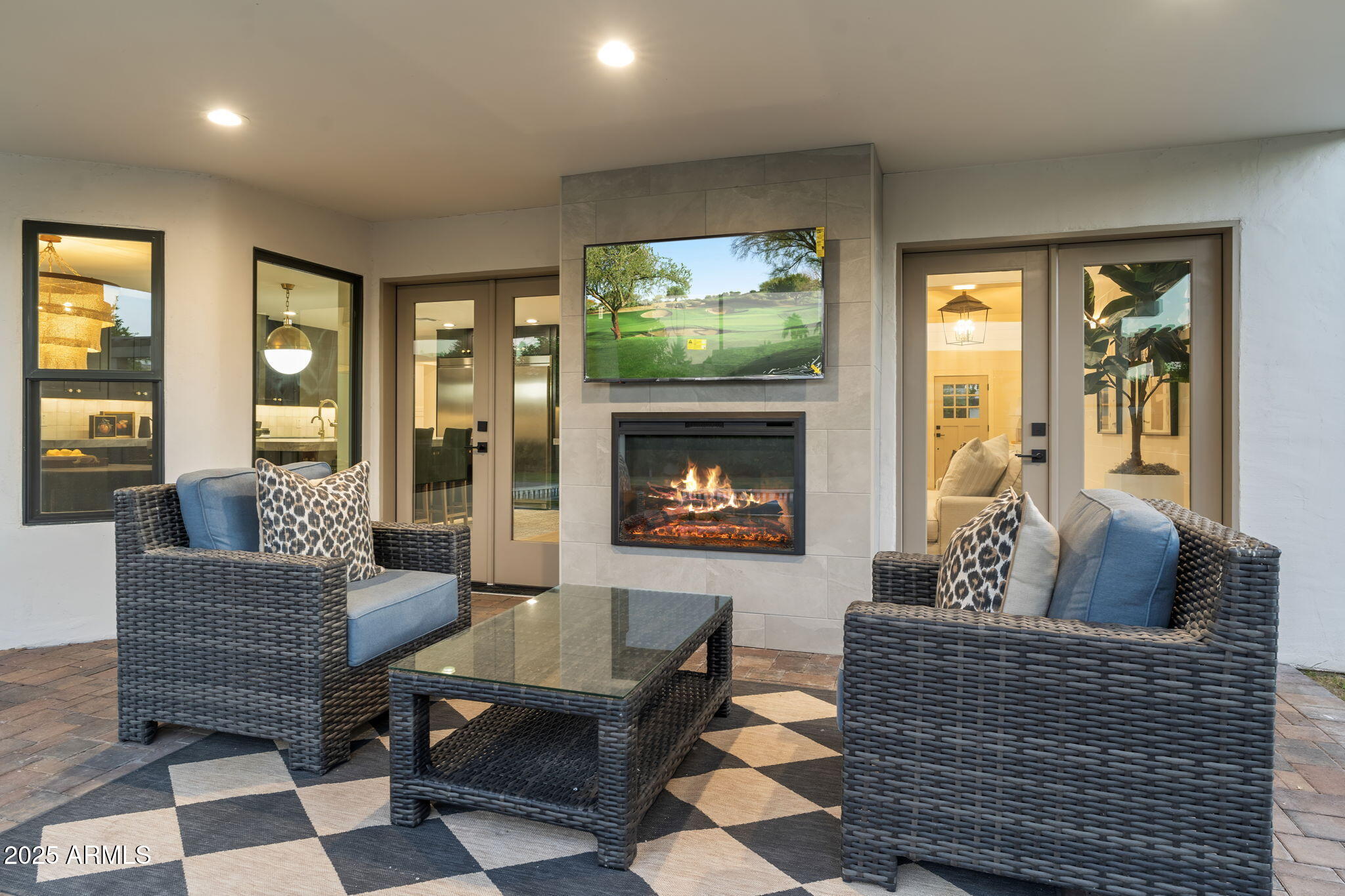 8014 E Del Tesoro Drive