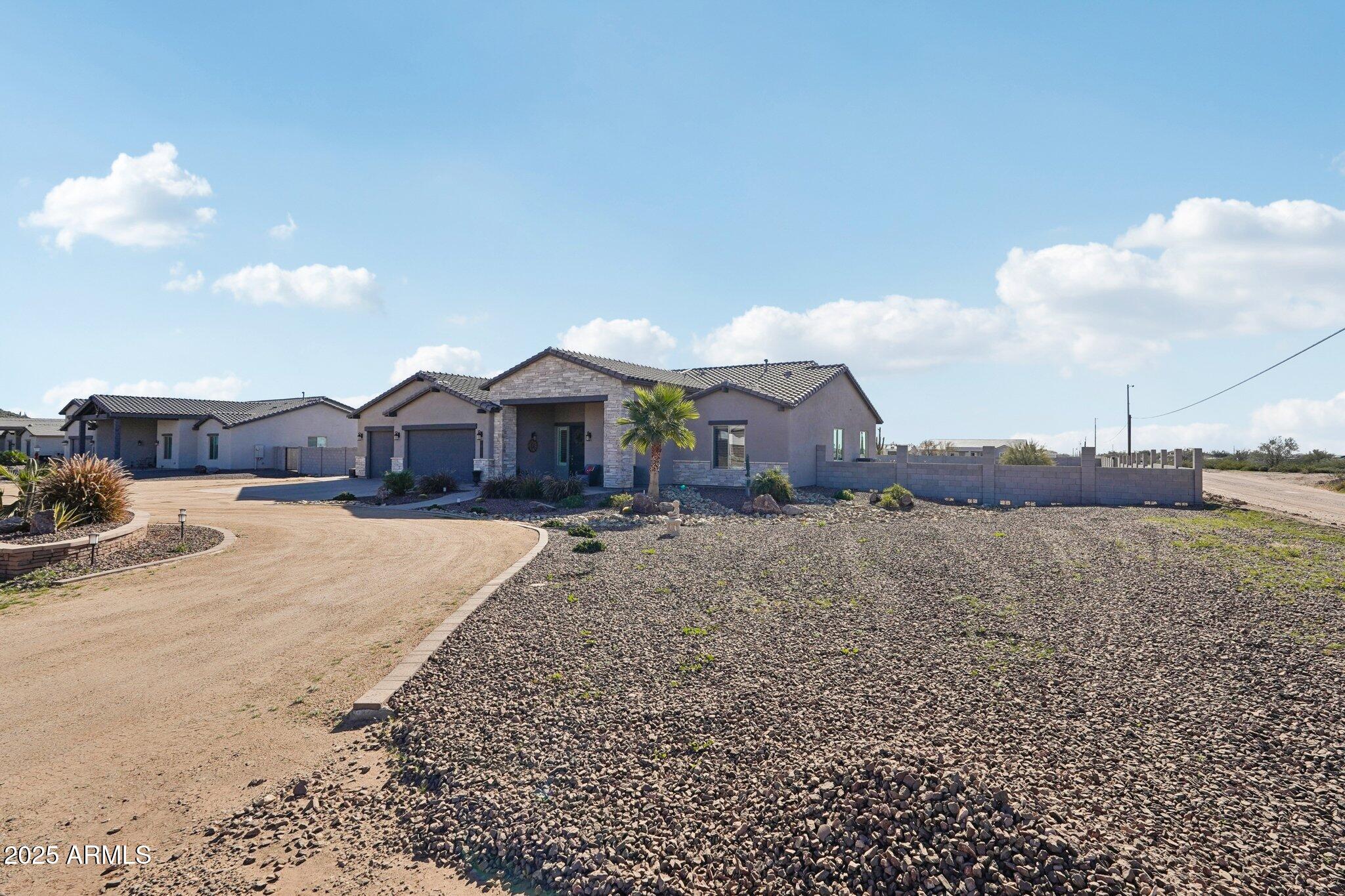 15433 W PINNACLE VISTA Road