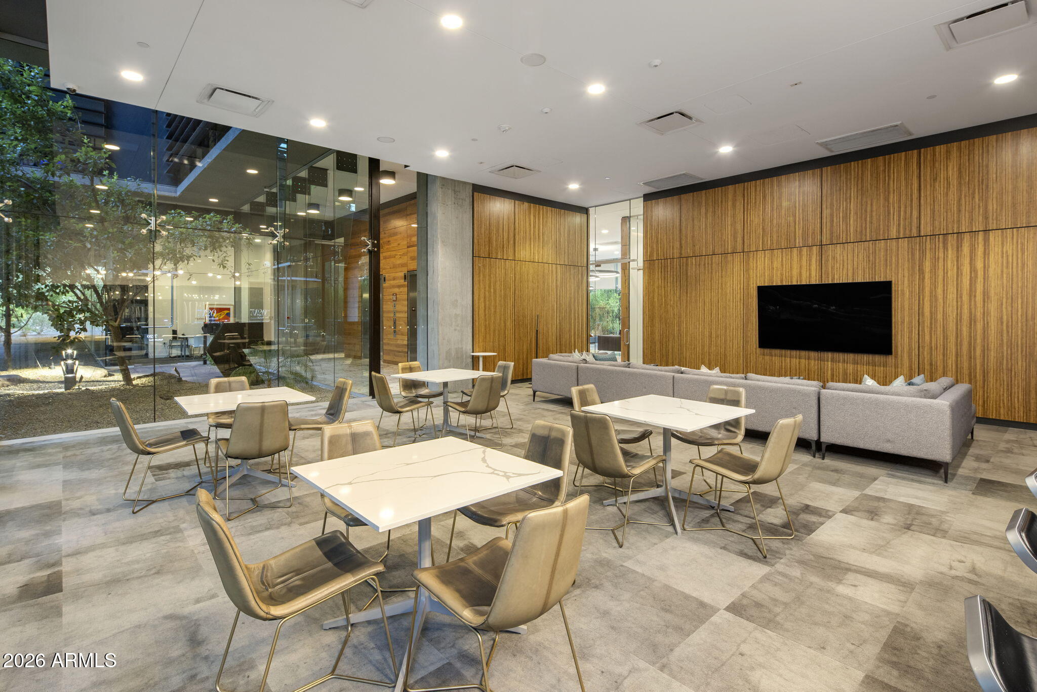 7120 E KIERLAND Boulevard 901