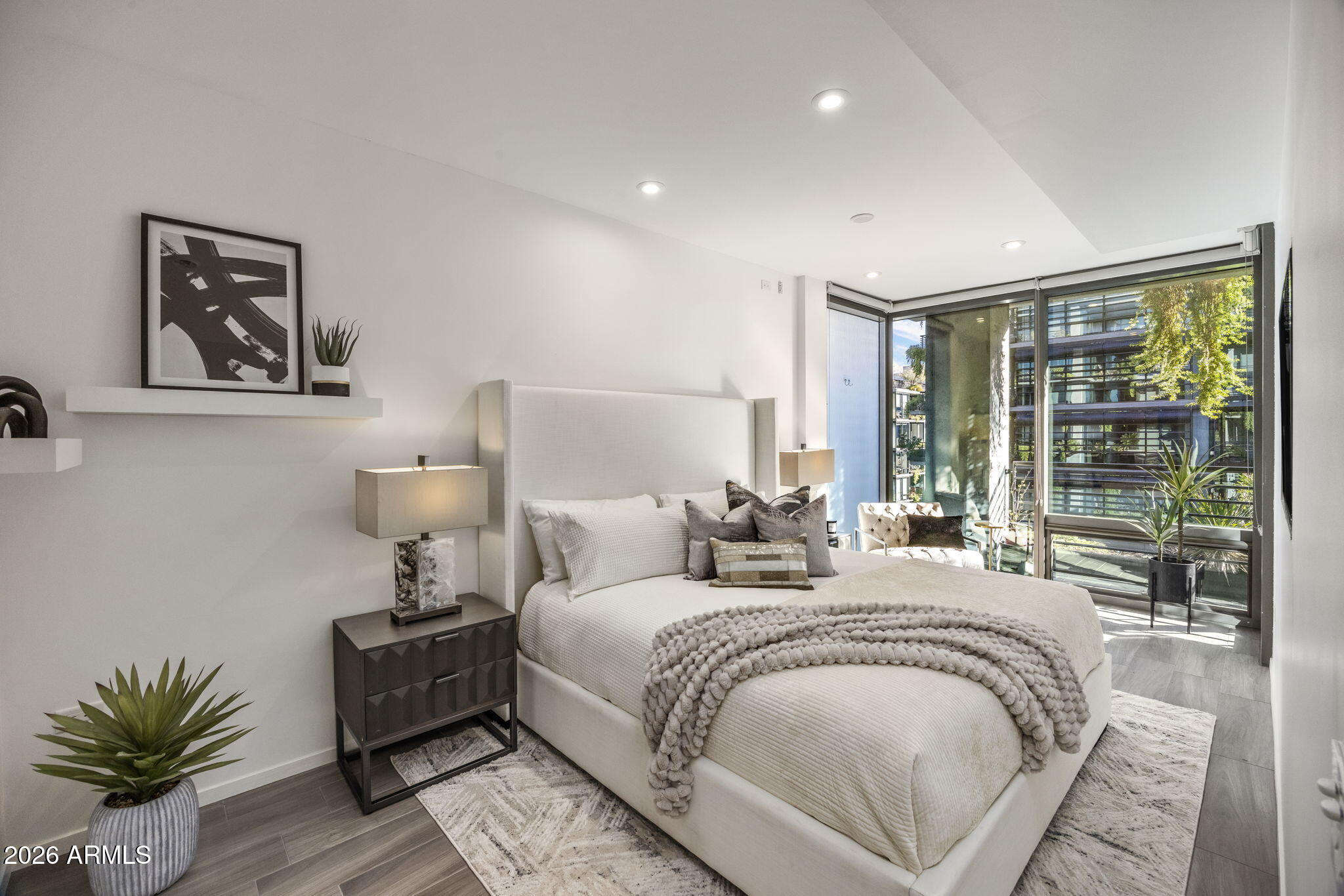 7120 E KIERLAND Boulevard 901