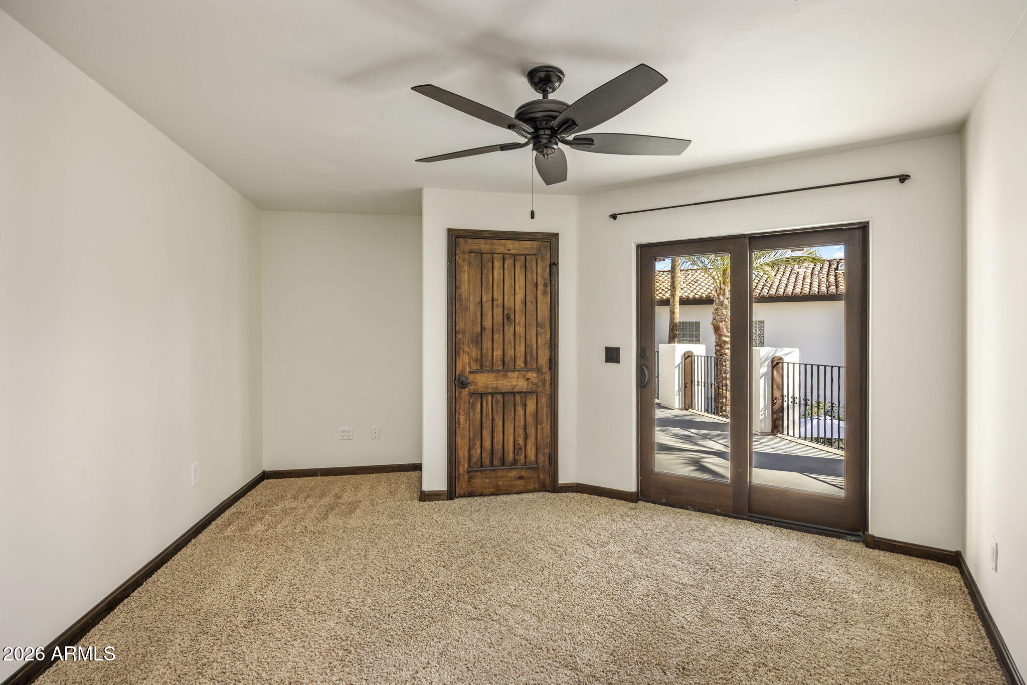 8127 E DEL CAPITAN Drive