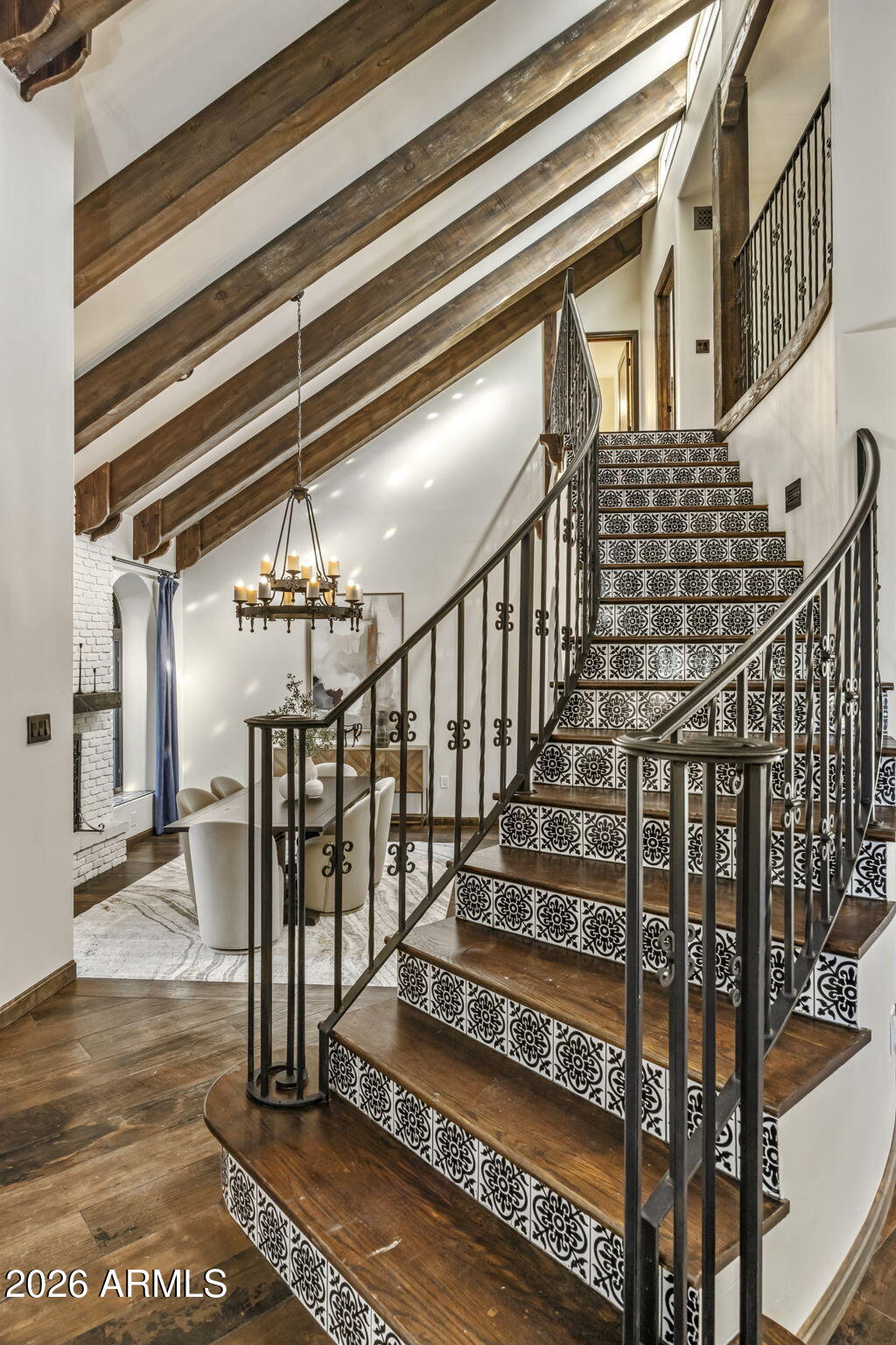 8127 E DEL CAPITAN Drive