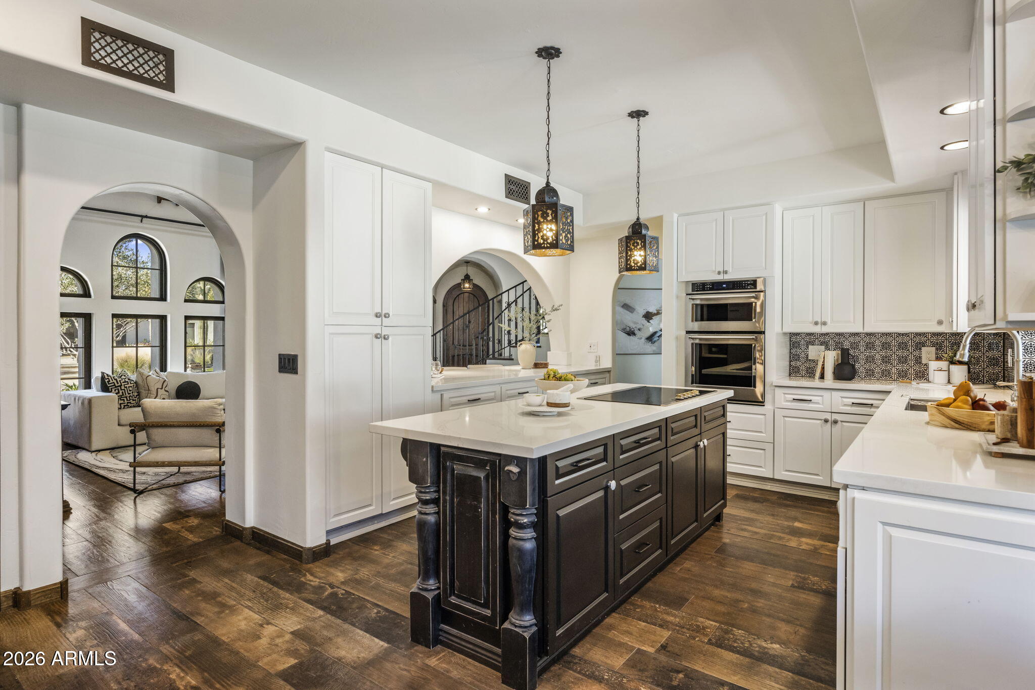 8127 E DEL CAPITAN Drive