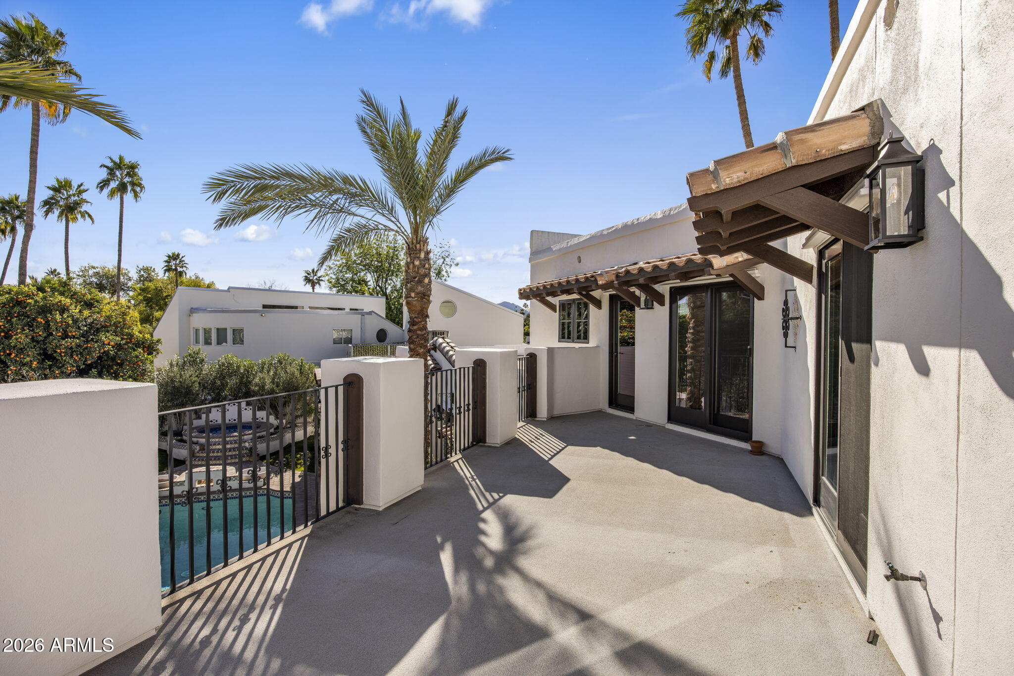 8127 E DEL CAPITAN Drive