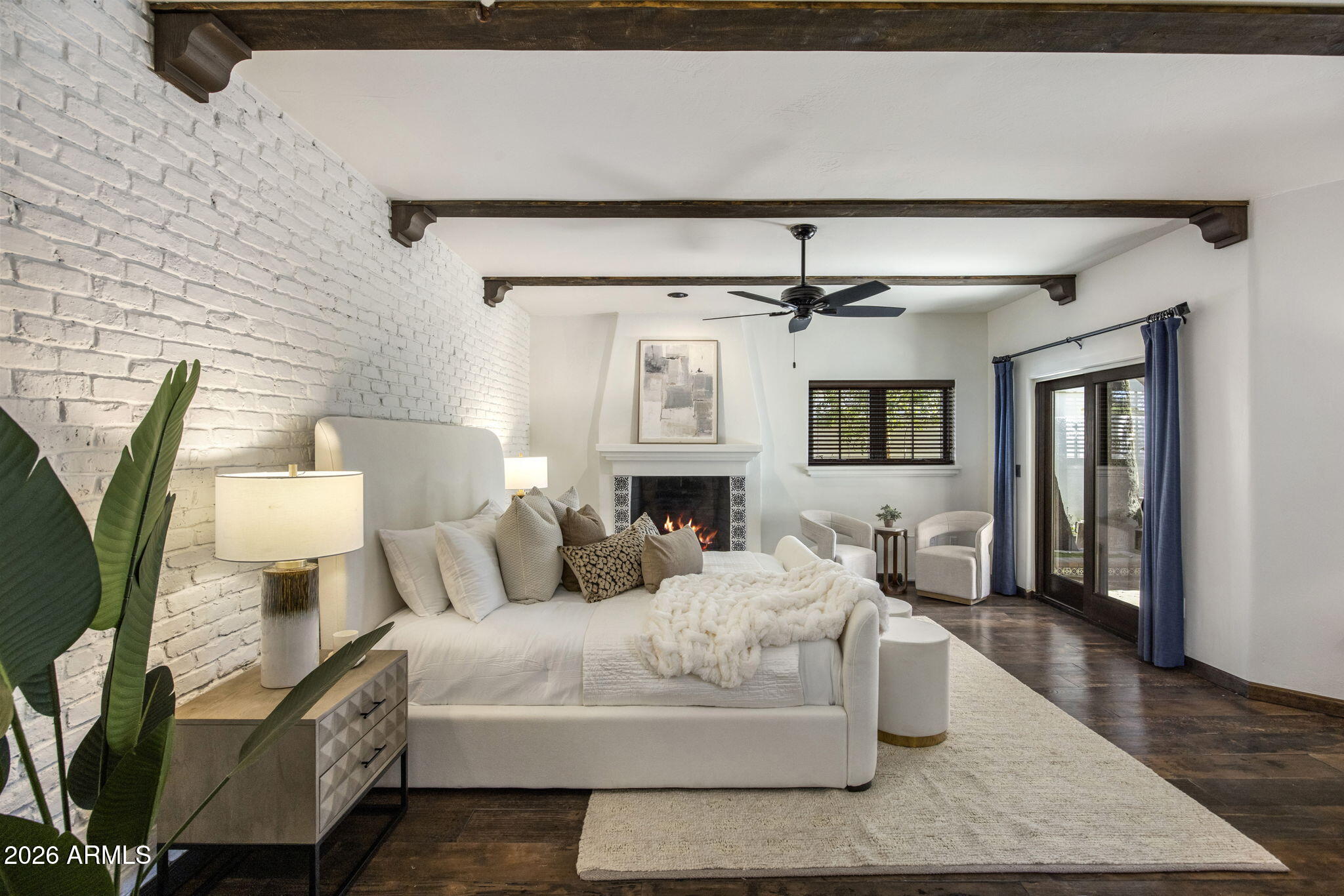 8127 E DEL CAPITAN Drive