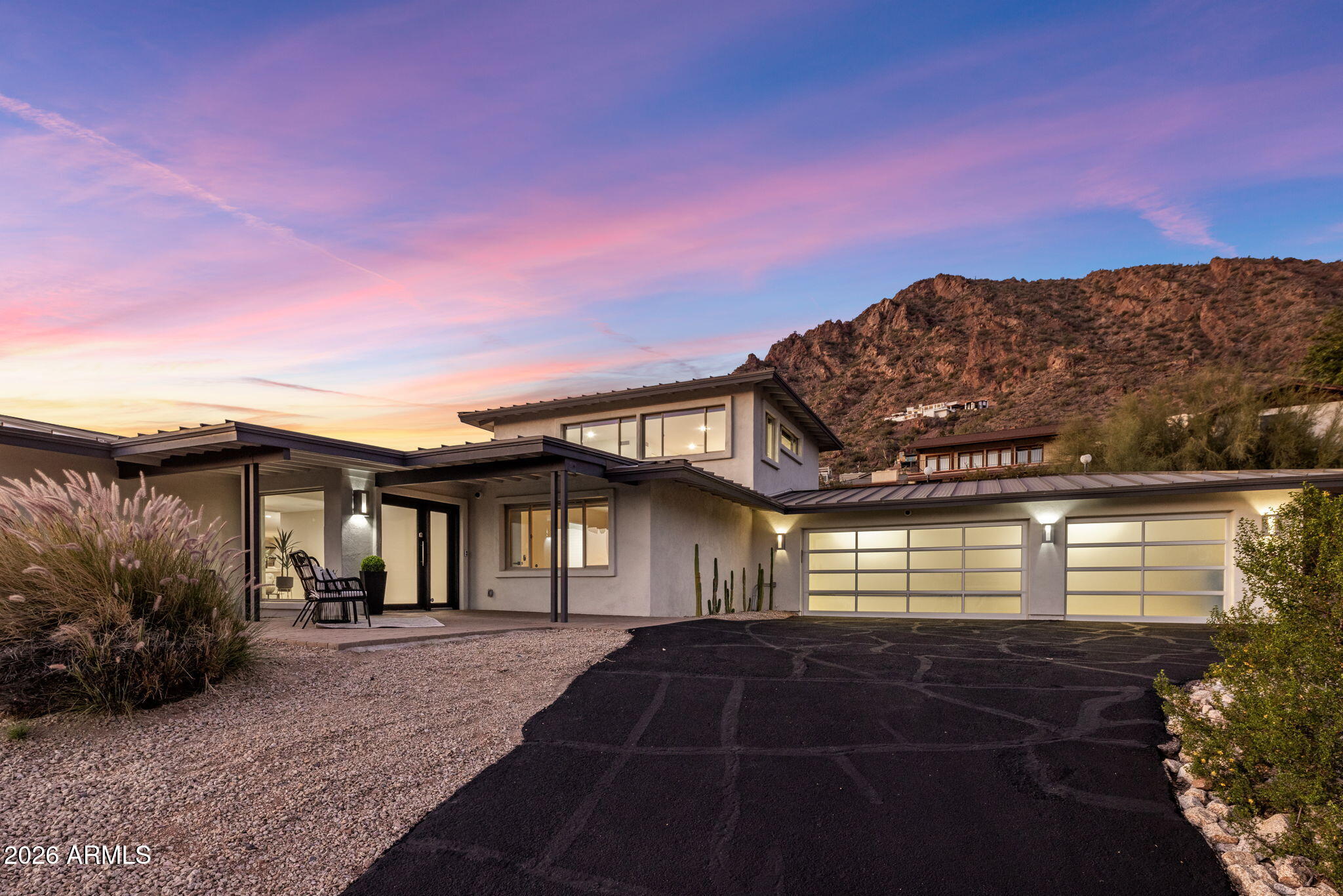 5518 E ROCKRIDGE Road